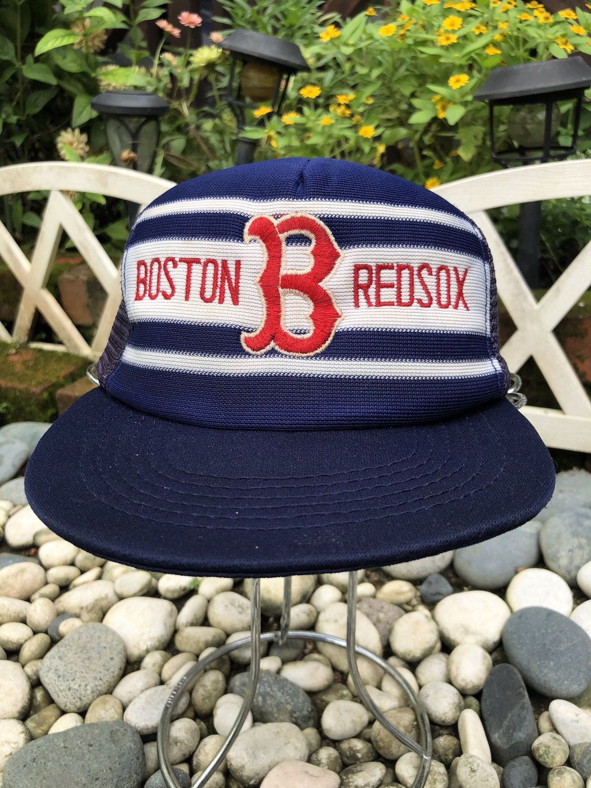 MLB VINTAGE 90’s EMBROIDERY BOSTON REDSOX TRUCKER CAP HAT Size ONE SIZE - 1 Thumbnail