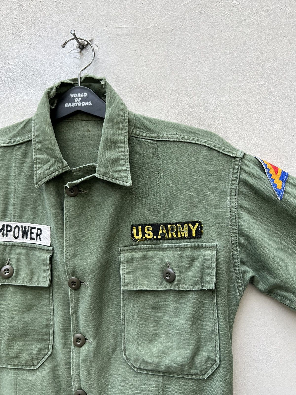Vintage Vintage 70s US Military Fade Olive Green Rips Trashed Shirt Size US M / EU 48-50 / 2 - 11 Thumbnail