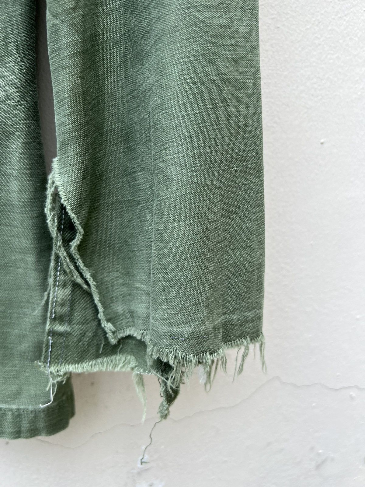Vintage Vintage 70s US Military Fade Olive Green Rips Trashed Shirt Size US M / EU 48-50 / 2 - 8 Thumbnail