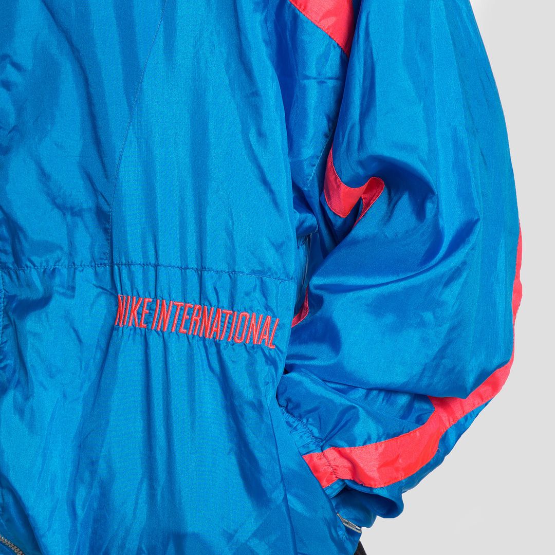 Nike × Vintage 90s Nike International Vintage nylon track jacket Size US L / EU 52-54 / 3 - 17 Thumbnail