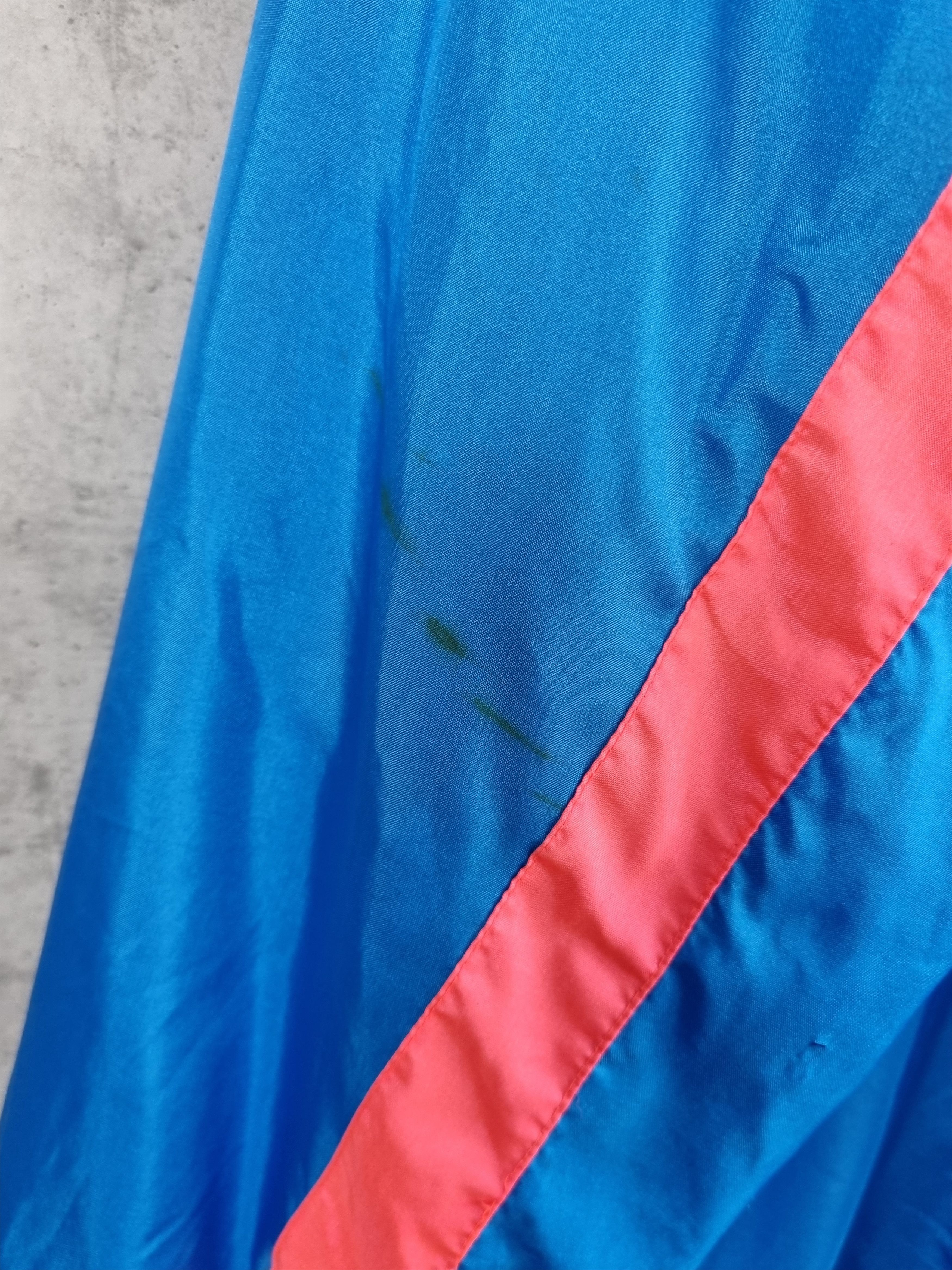 Nike × Vintage 90s Nike International Vintage nylon track jacket Size US L / EU 52-54 / 3 - 13 Thumbnail