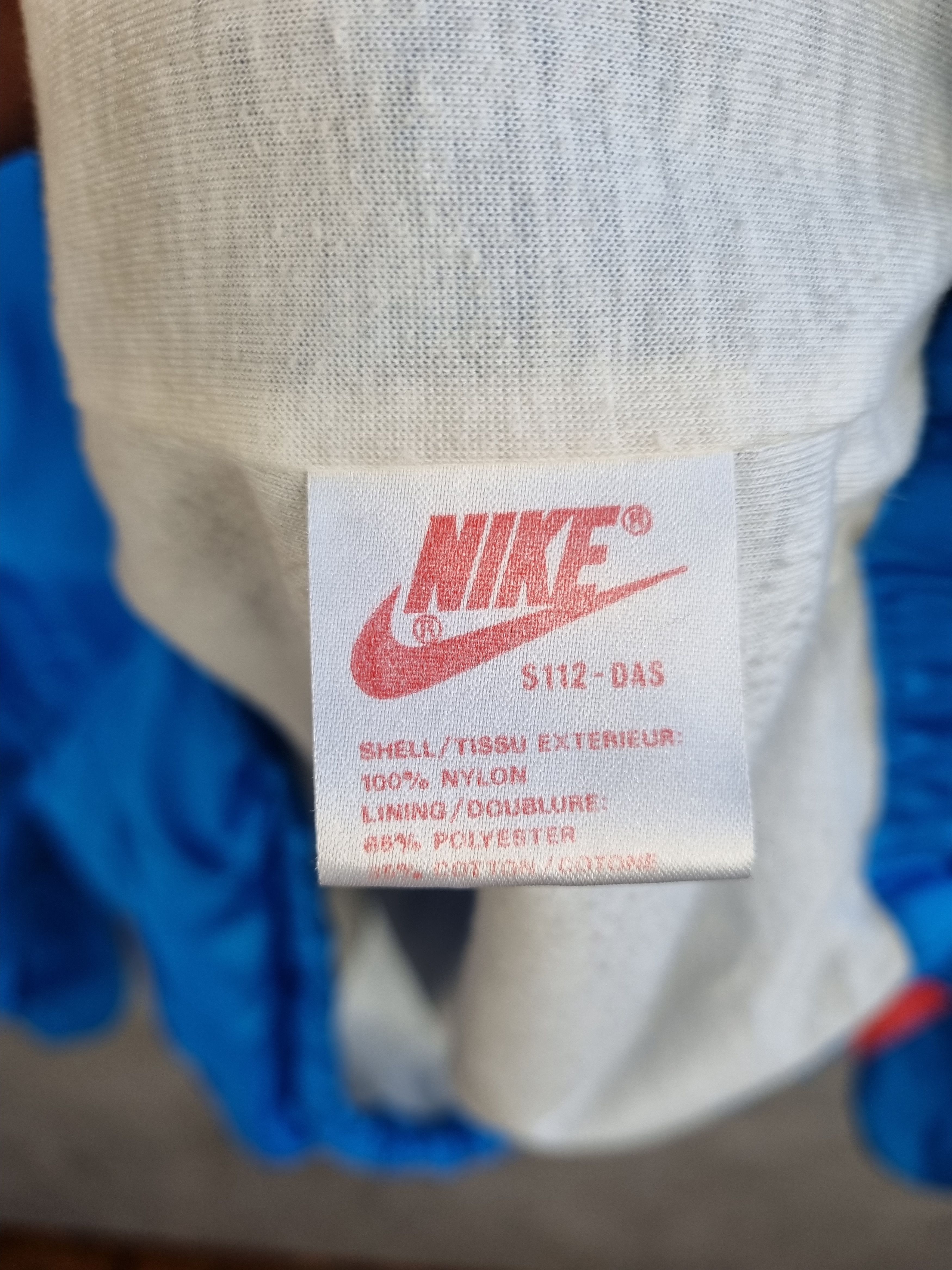 Nike × Vintage 90s Nike International Vintage nylon track jacket Size US L / EU 52-54 / 3 - 9 Thumbnail