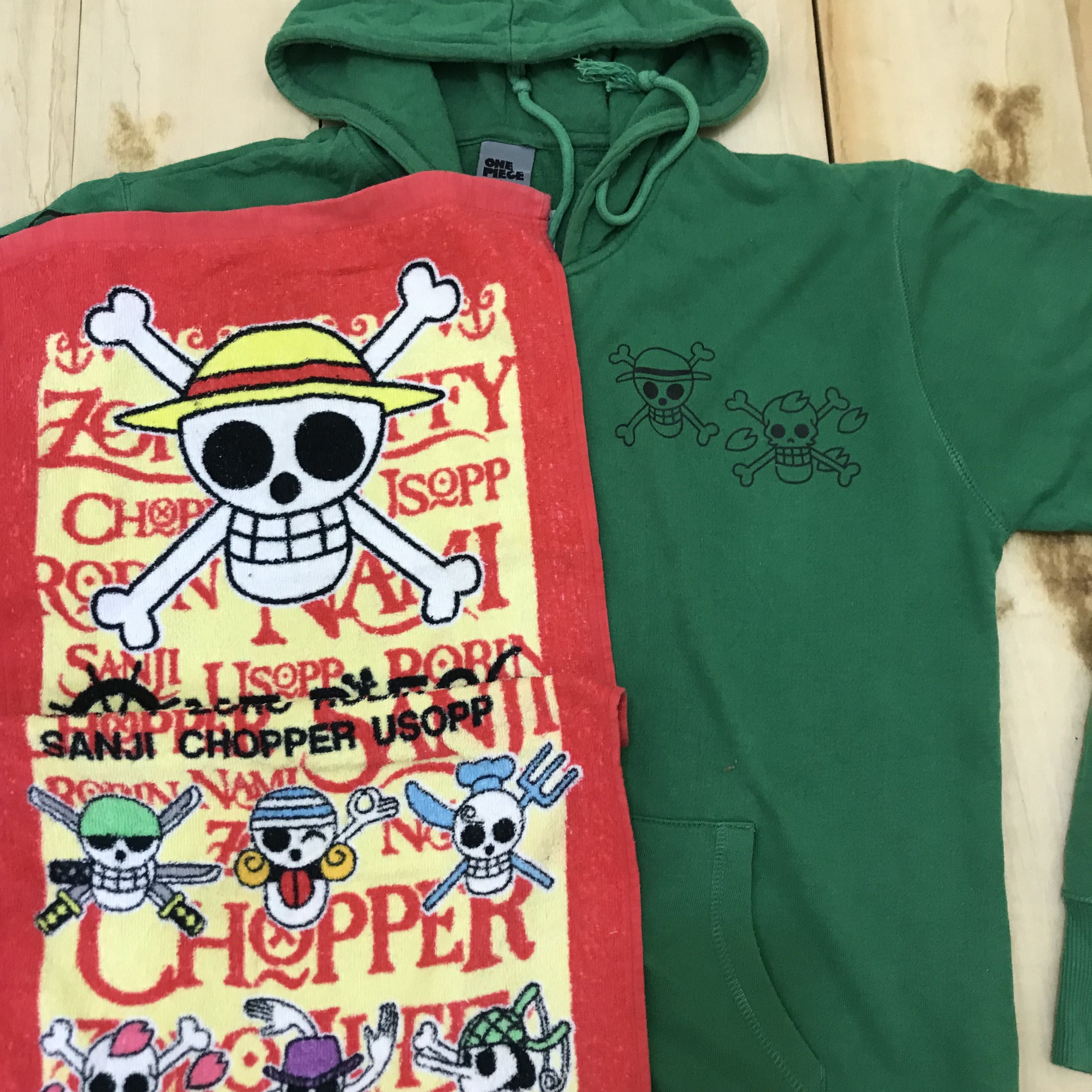 Cartoon Network × Japanese Brand × One Piece Z295 COMBO ONE PIECE TOWEL X MONKEY D LUFFY HOODIE Size US L / EU 52-54 / 3 - 4 Thumbnail