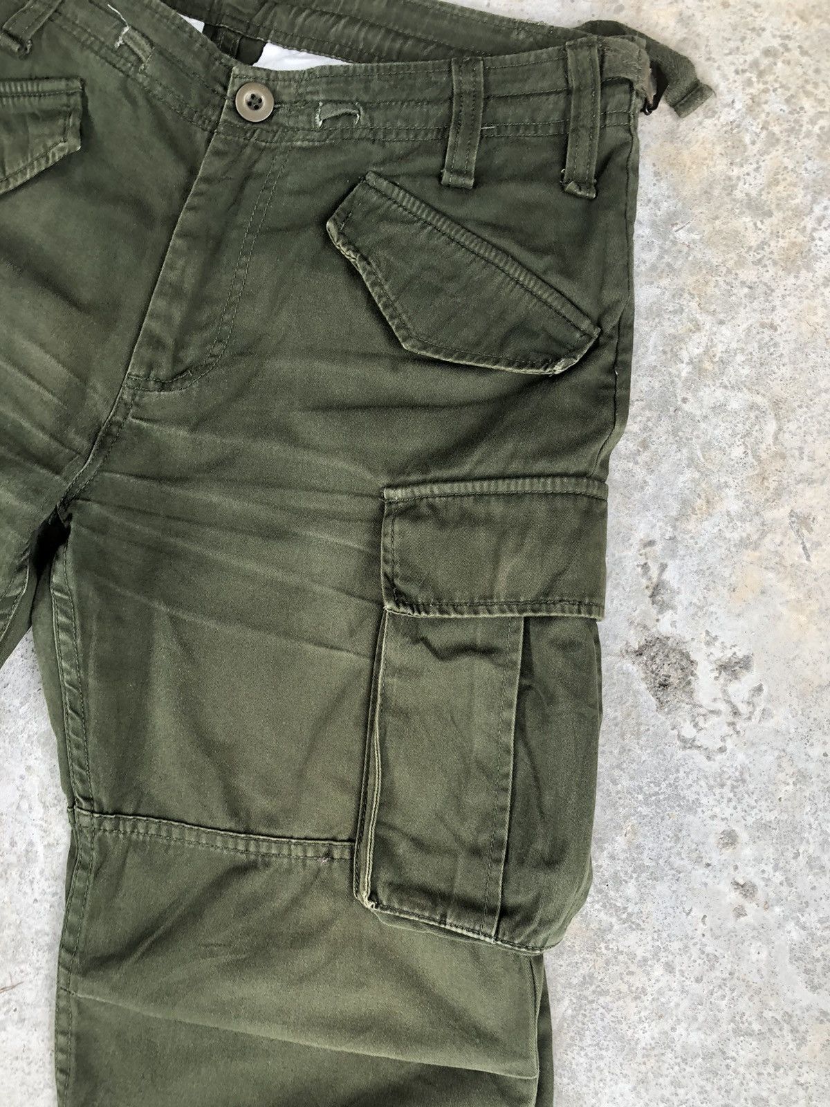 Japanese Brand lucy cargo pants tactical multipocket green Size US 33 - 5 Thumbnail