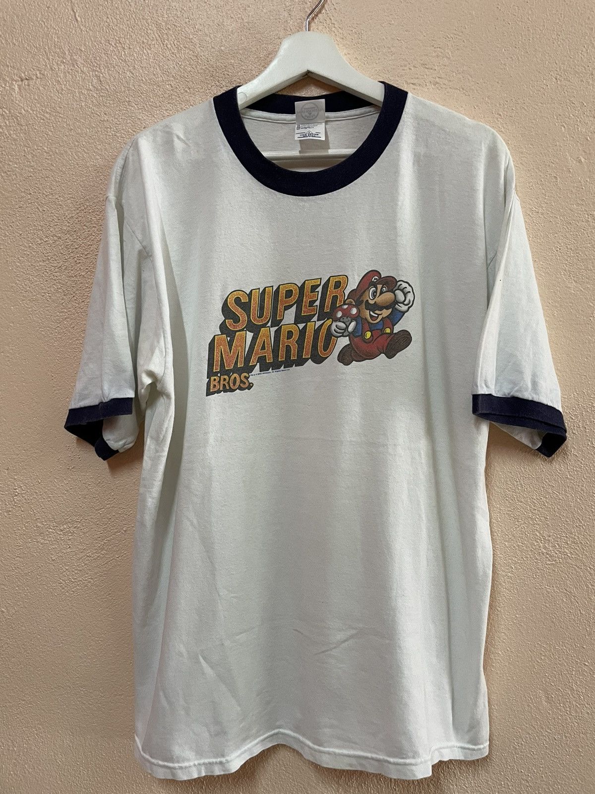 Vintage 2003 Super Mario Bros t-shirt Nintendo Video Game