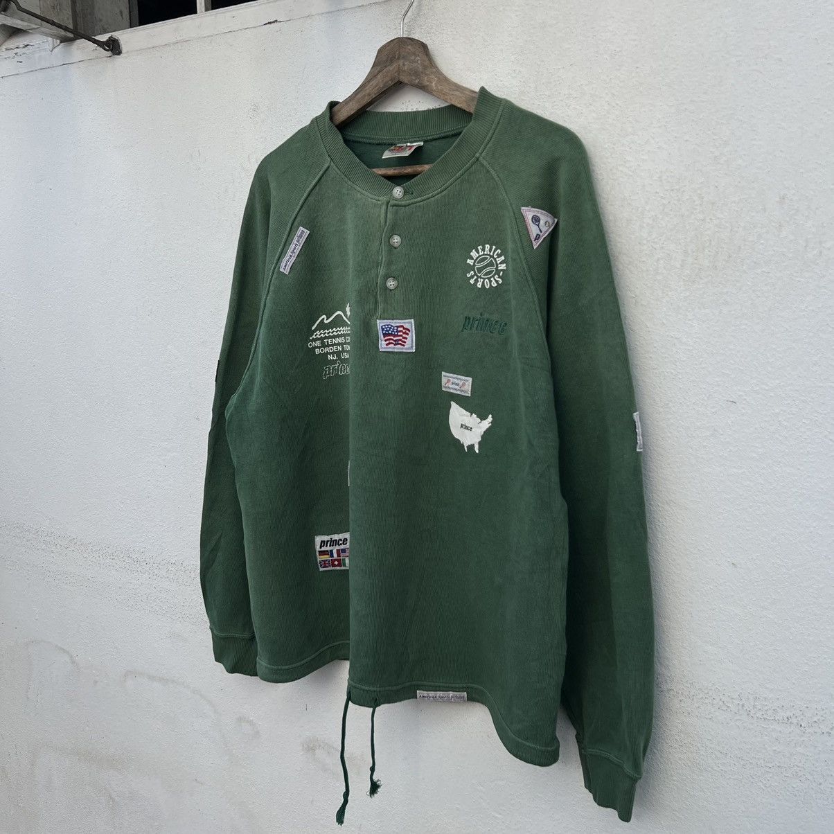 Japanese Brand VINTAGE PRINCE PERFORMANCE APPAREL SWEATSHIRT FULL PATCHES Size US L / EU 52-54 / 3 - 2 Thumbnail