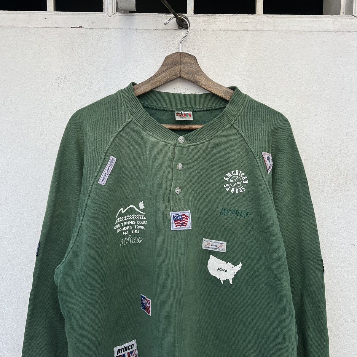 Japanese Brand VINTAGE PRINCE PERFORMANCE APPAREL SWEATSHIRT FULL PATCHES Size US L / EU 52-54 / 3 - 3 Thumbnail