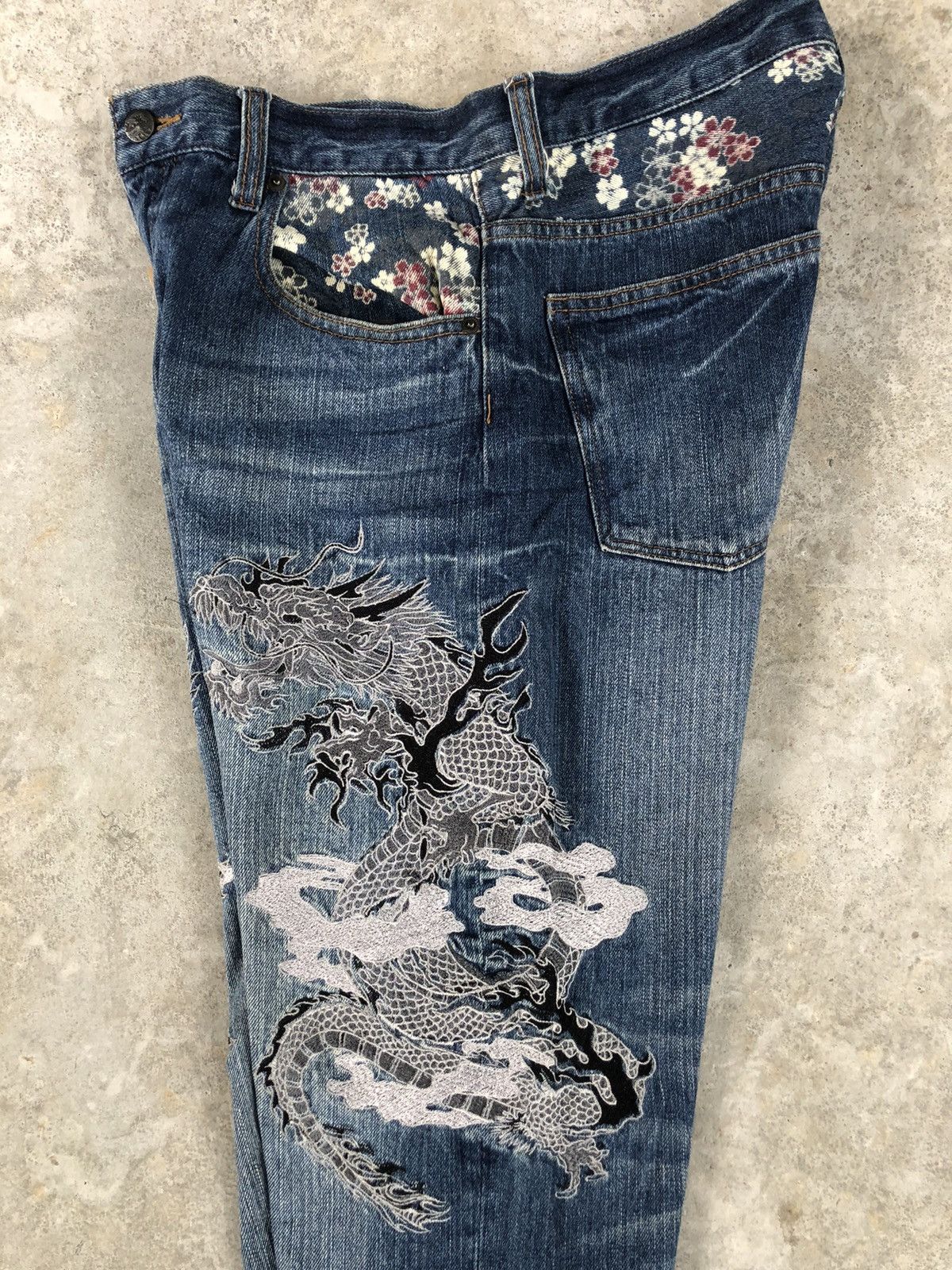 Japanese Brand Japanese Ruden Dragon Embroidered Jeans Distressed Jeans Size US 31 - 16 Thumbnail