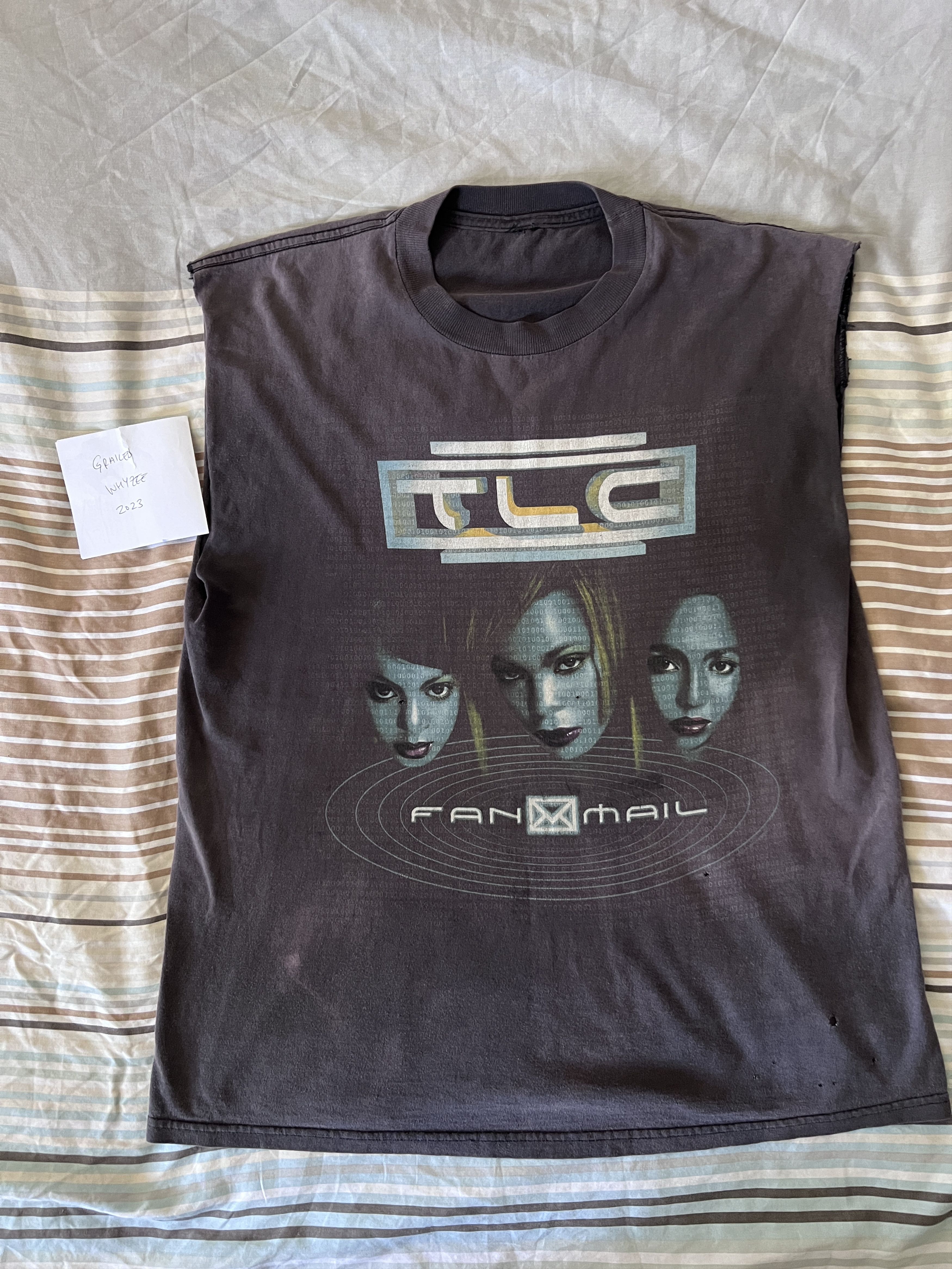 image of Vintage Tlc 'fanmail' Tour Cut-Off T-Shirt in Charcoal Grey, Men's (Size XL)