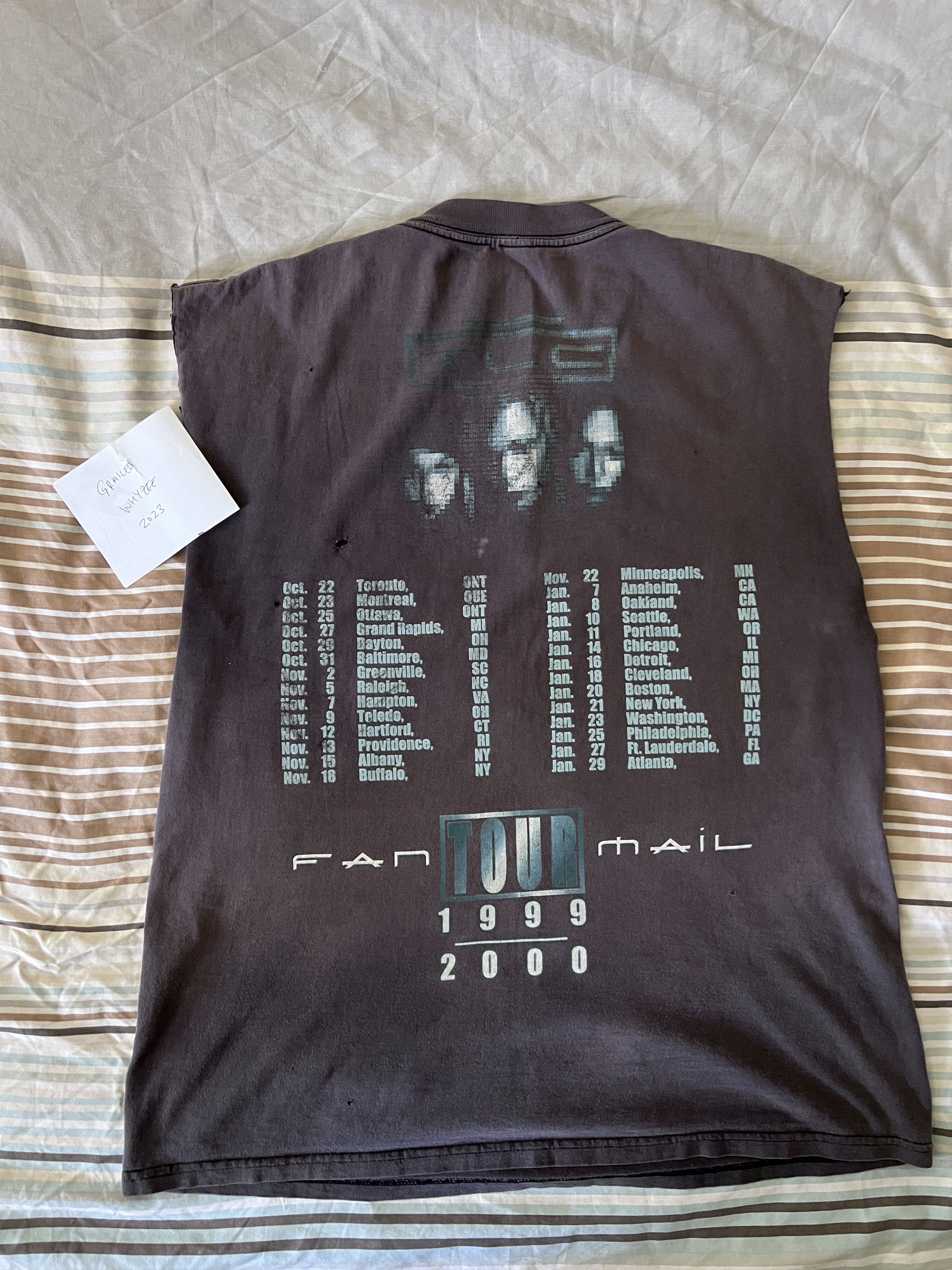 Vintage RARE Vintage TLC 'Fanmail' Tour Cut-off T-Shirt Size US XL / EU 56 / 4 - 4 Thumbnail