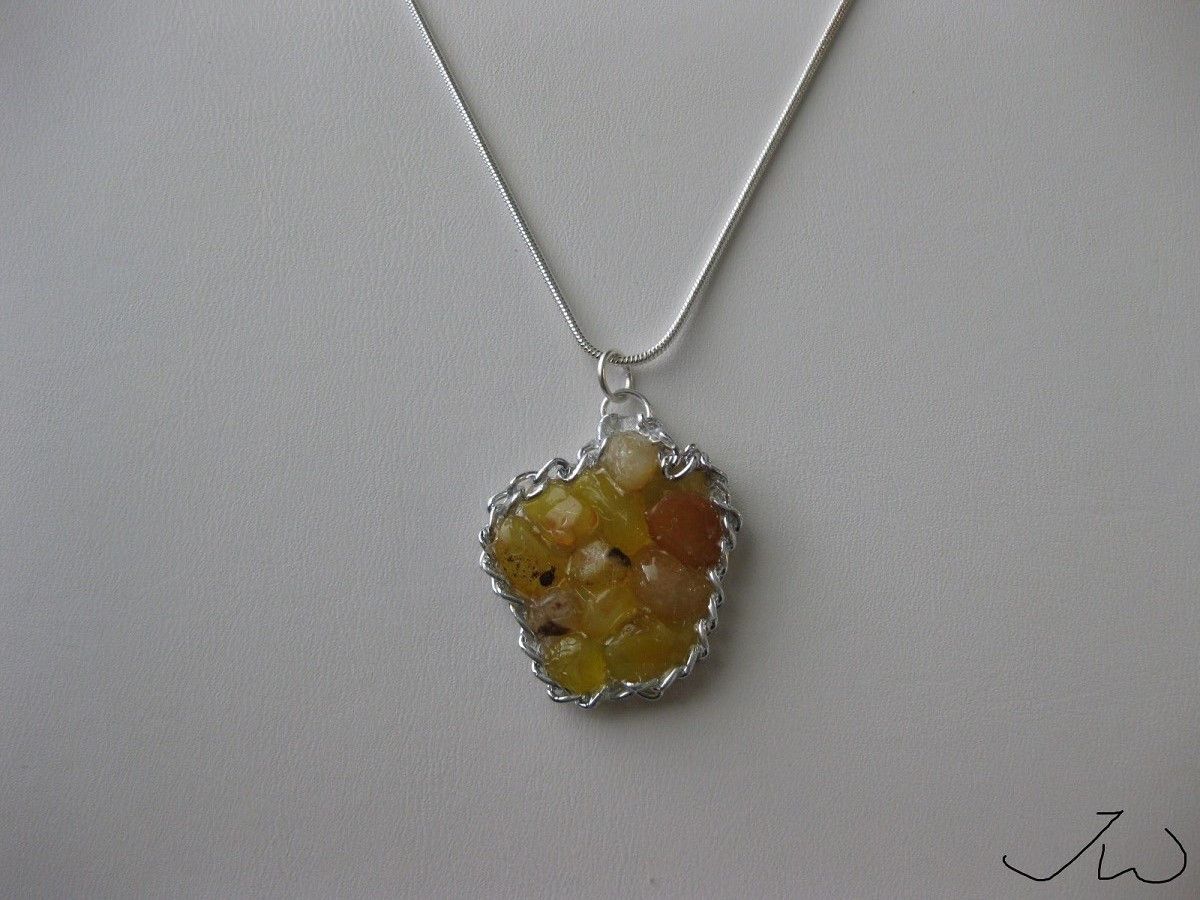 Handmade Yellow Agate Necklace Size ONE SIZE - 1 Thumbnail