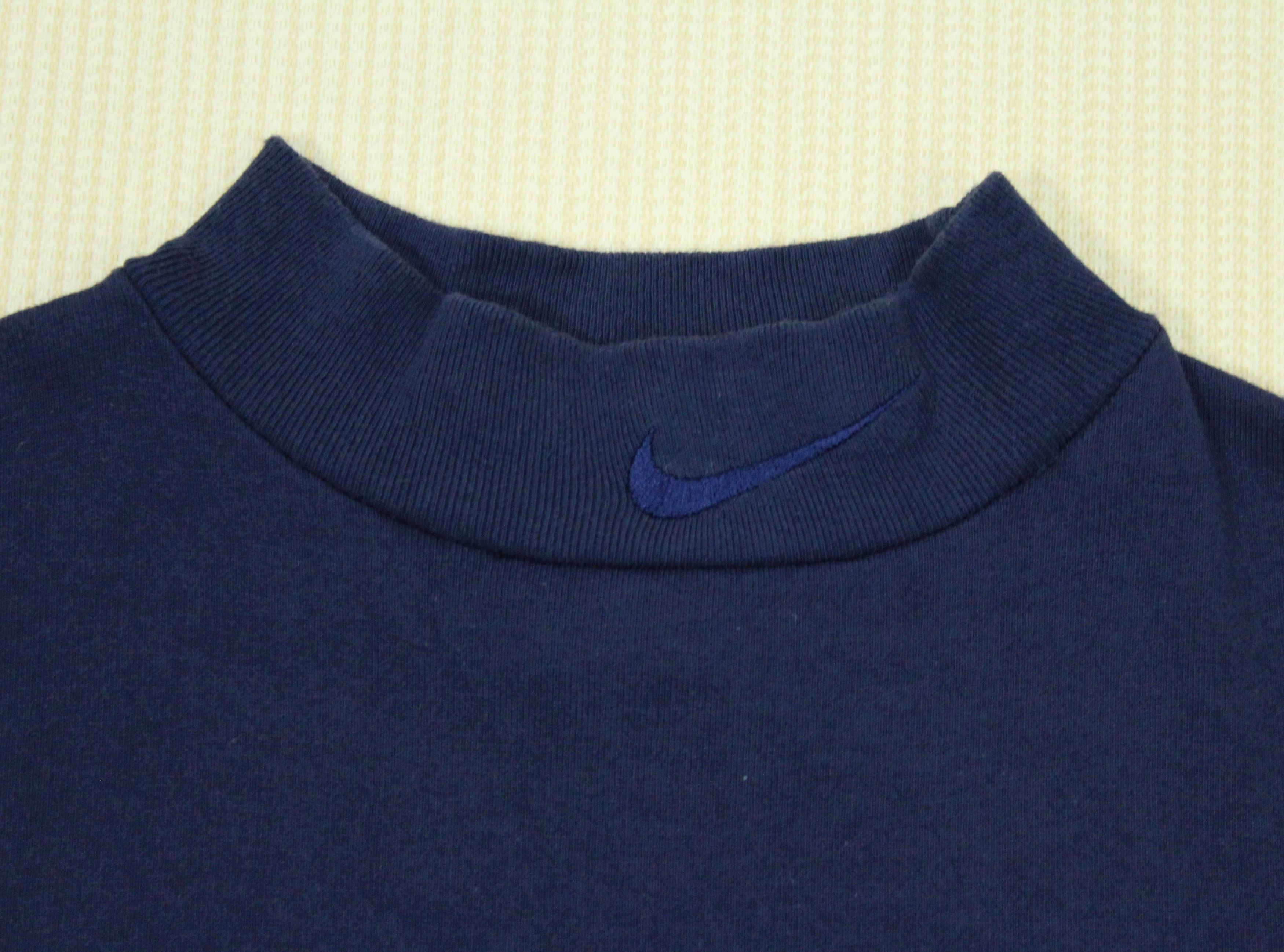 Nike × Vintage Vintage 90s Nike T Shirt Center Swoosh Heavyweight Cotton Size US M / EU 48-50 / 2 - 2 Thumbnail