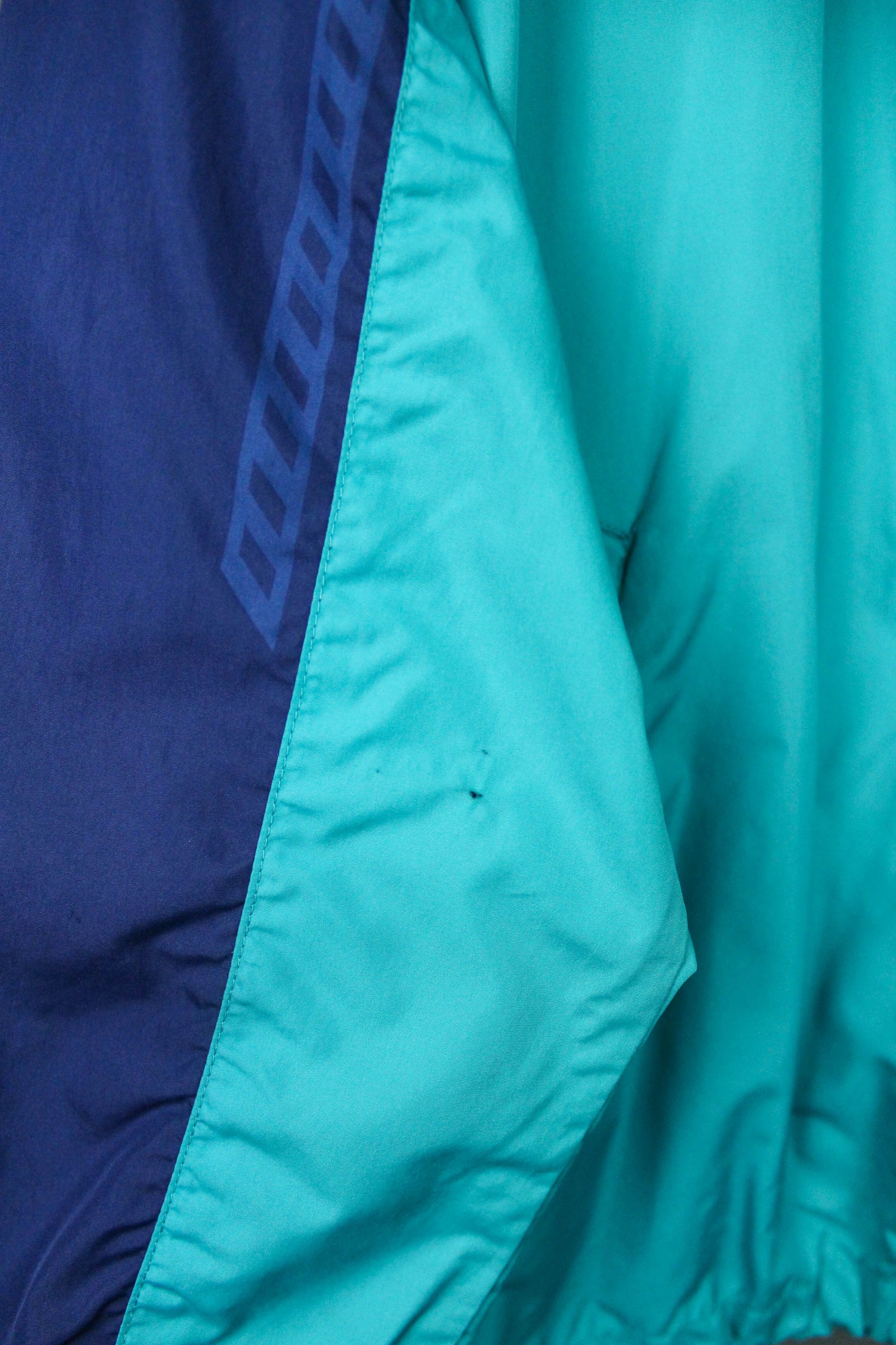 Nike Nike FIT Vintage 90s Light Tail Wind Oversized Nylon Jacket Size US L / EU 52-54 / 3 - 11 Thumbnail