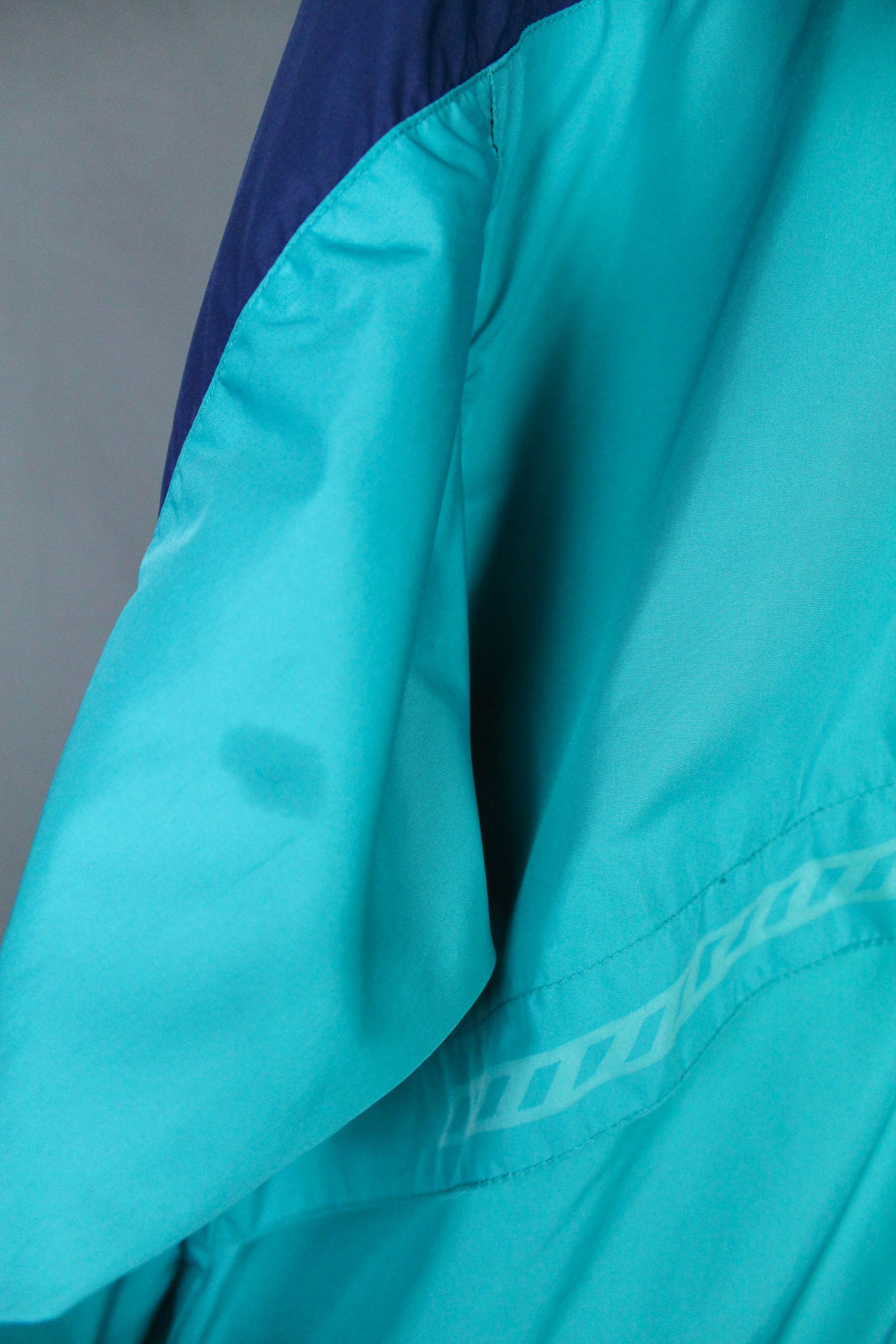 Nike Nike FIT Vintage 90s Light Tail Wind Oversized Nylon Jacket Size US L / EU 52-54 / 3 - 10 Thumbnail
