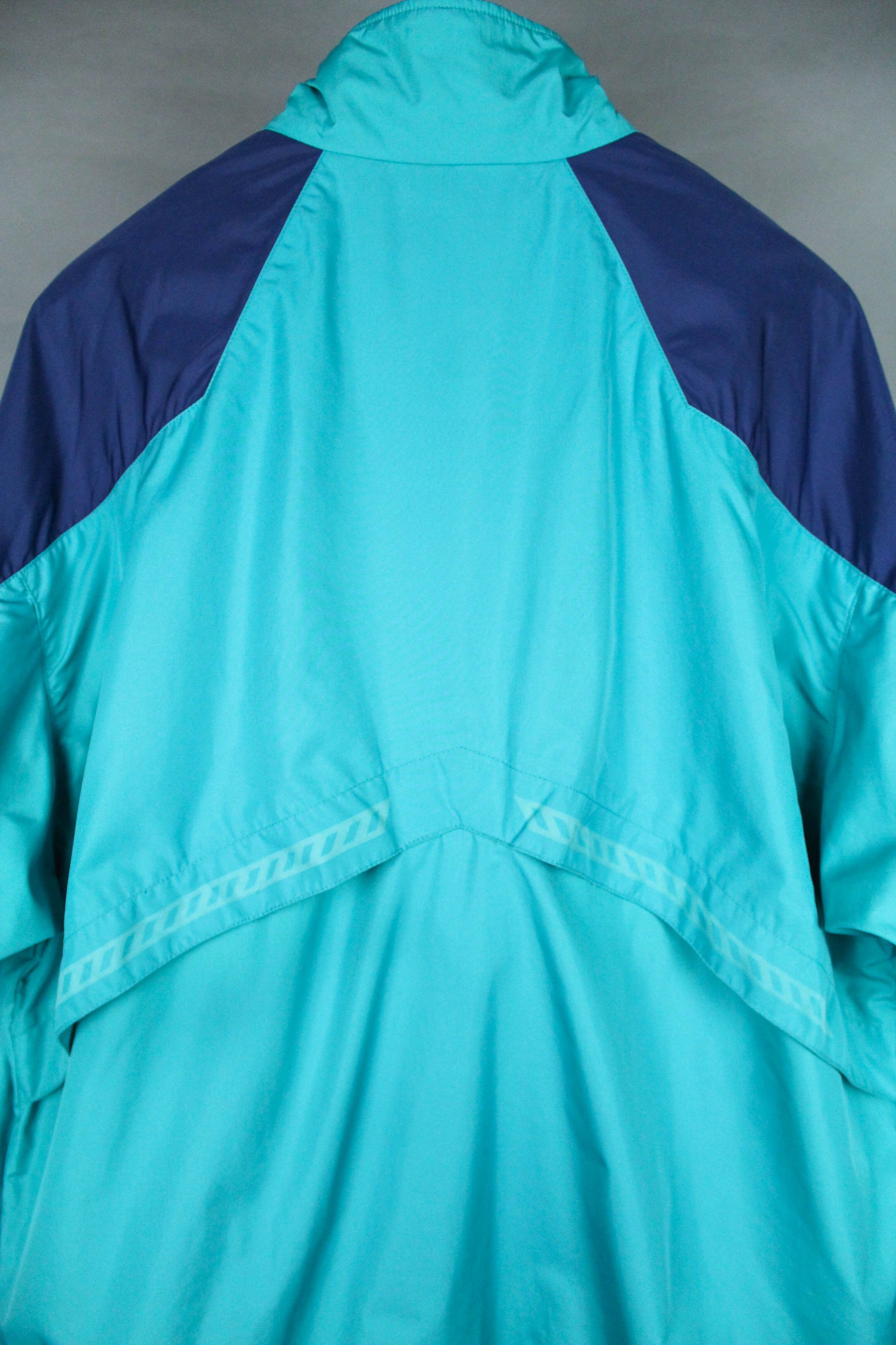 Nike Nike FIT Vintage 90s Light Tail Wind Oversized Nylon Jacket Size US L / EU 52-54 / 3 - 9 Thumbnail