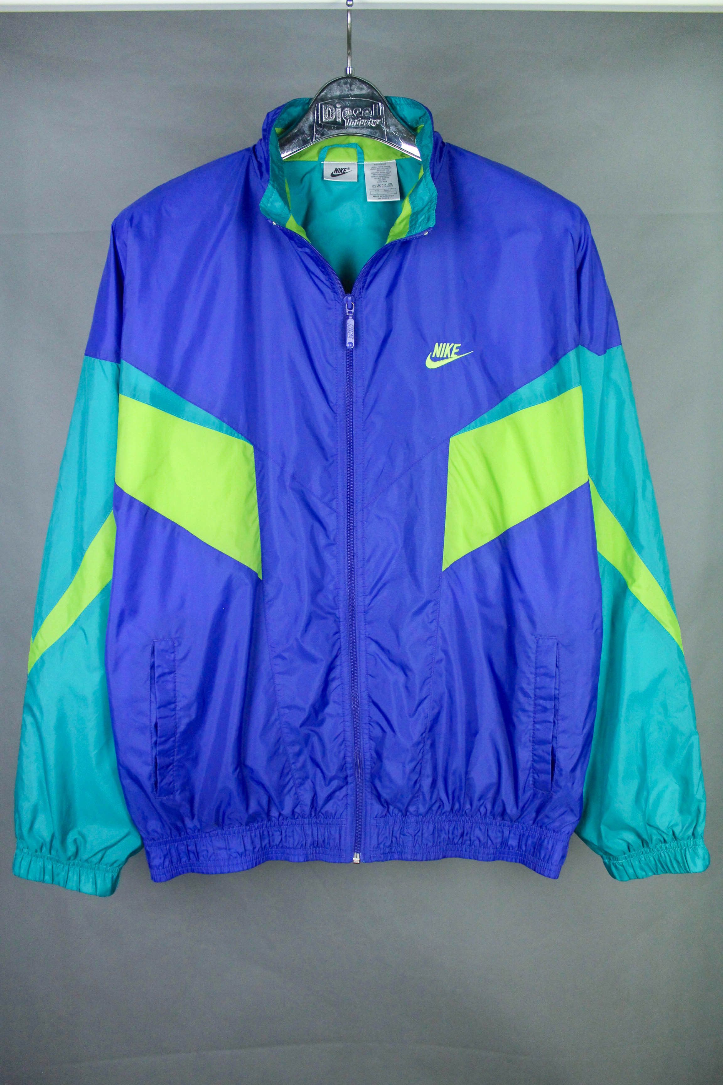 Nike Nike Vintage 90's Big Logo Oversized Lght Nylon Acid Jacket Size US L / EU 52-54 / 3 - 3 Thumbnail