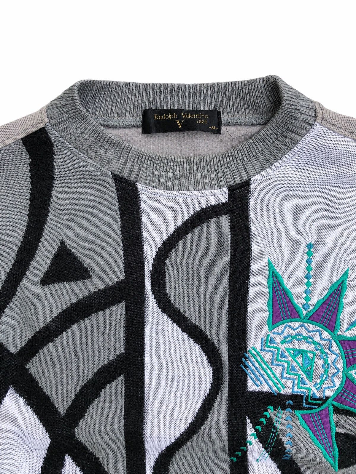 Vintage Vintage Rudolph Valentino Art Design Sweatshirt Size US M / EU 48-50 / 2 - 3 Thumbnail