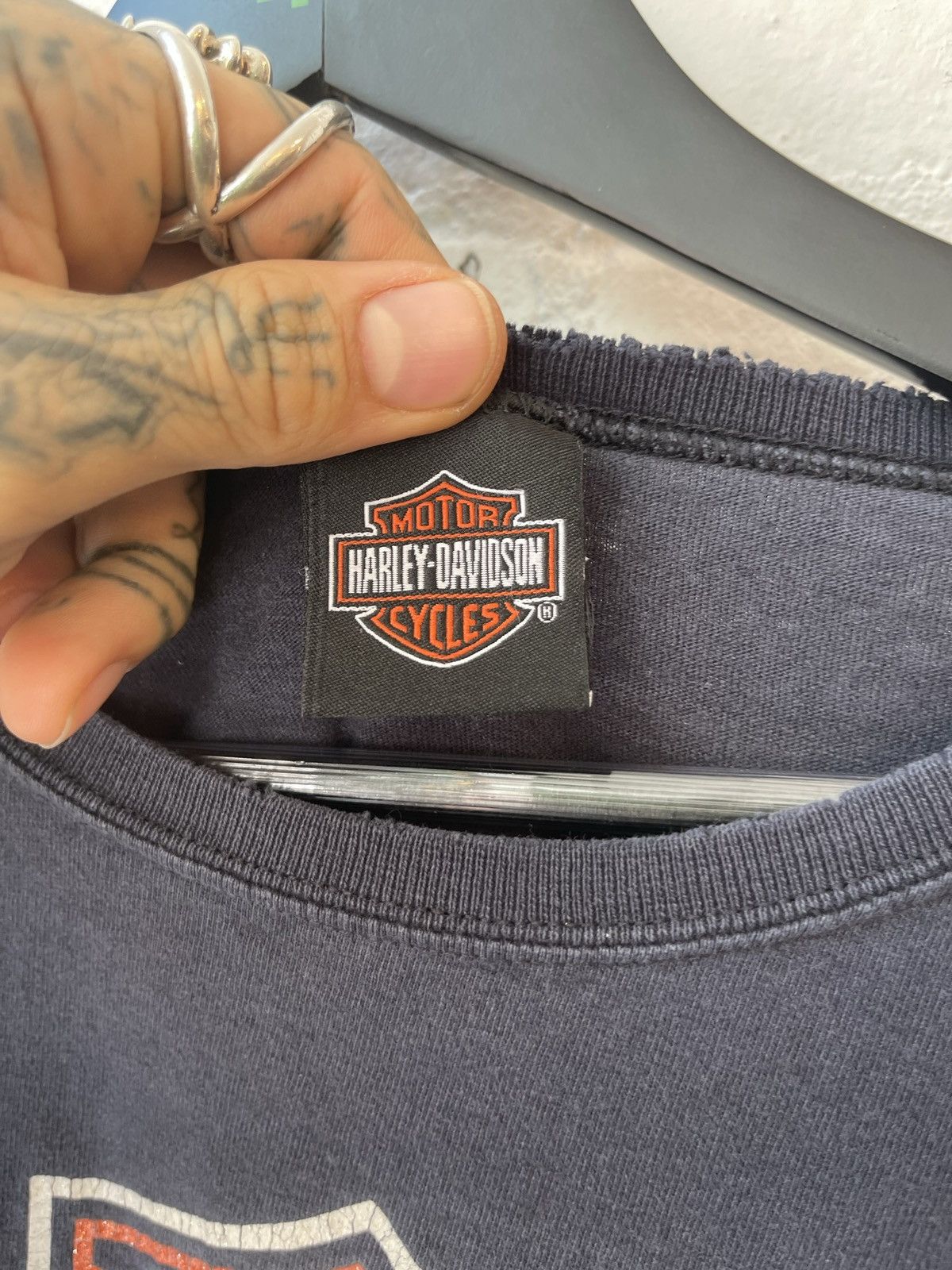 Harley Davidson × Vintage Vintage THRASHED Harley Davidson Flame Sleeve Shirt Small Size US S / EU 44-46 / 1 - 5 Thumbnail