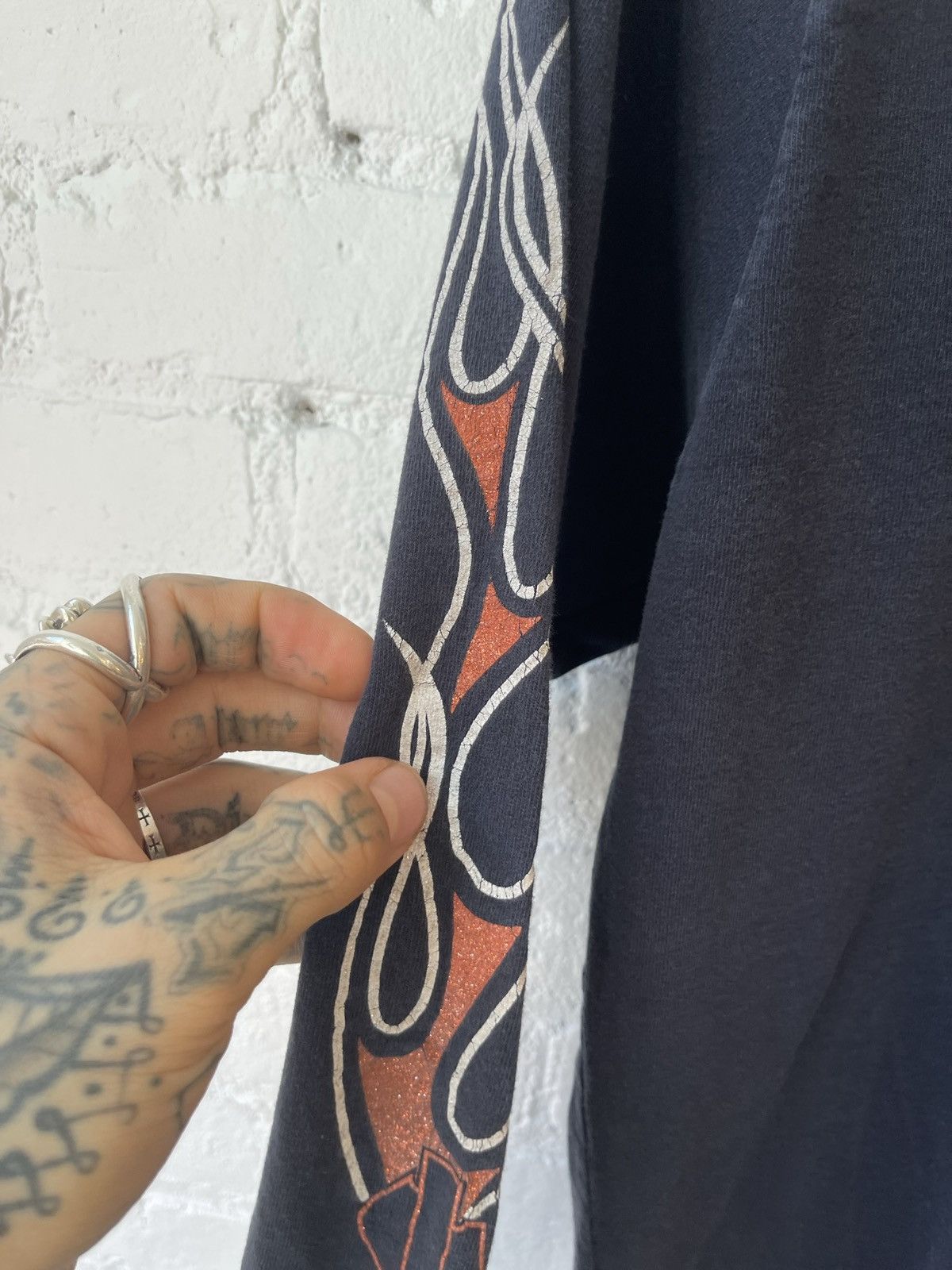 Harley Davidson × Vintage Vintage THRASHED Harley Davidson Flame Sleeve Shirt Small Size US S / EU 44-46 / 1 - 3 Thumbnail