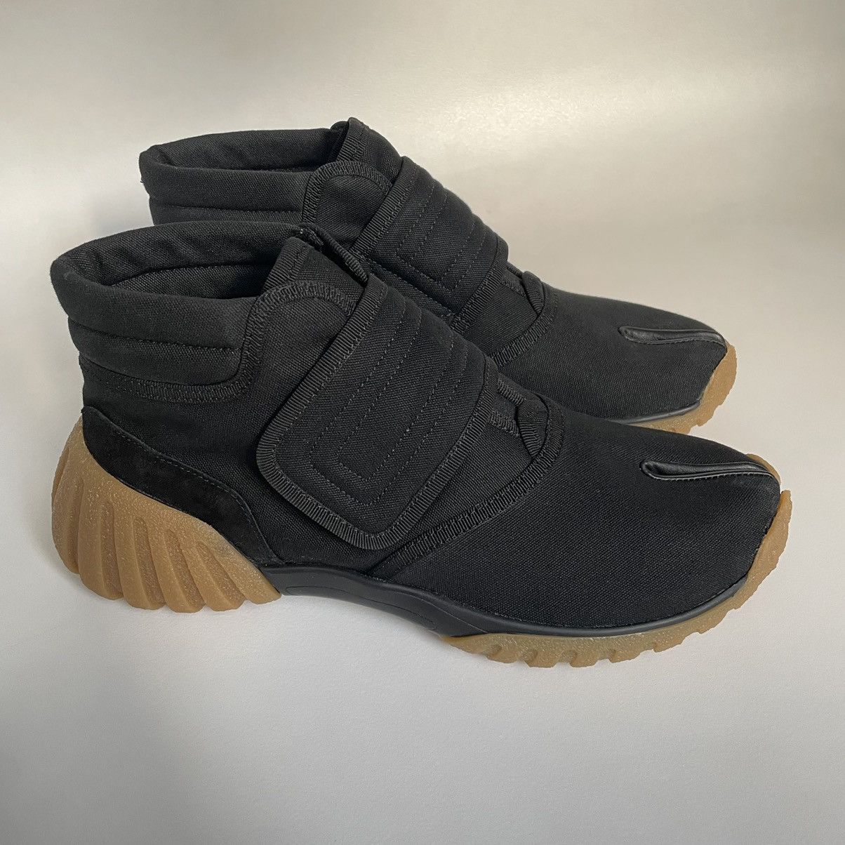 Maison Margiela Black Canvas Velcro ‘Ninja’ Tabi Sneakers Size US 8 / EU 41 - 6 Thumbnail
