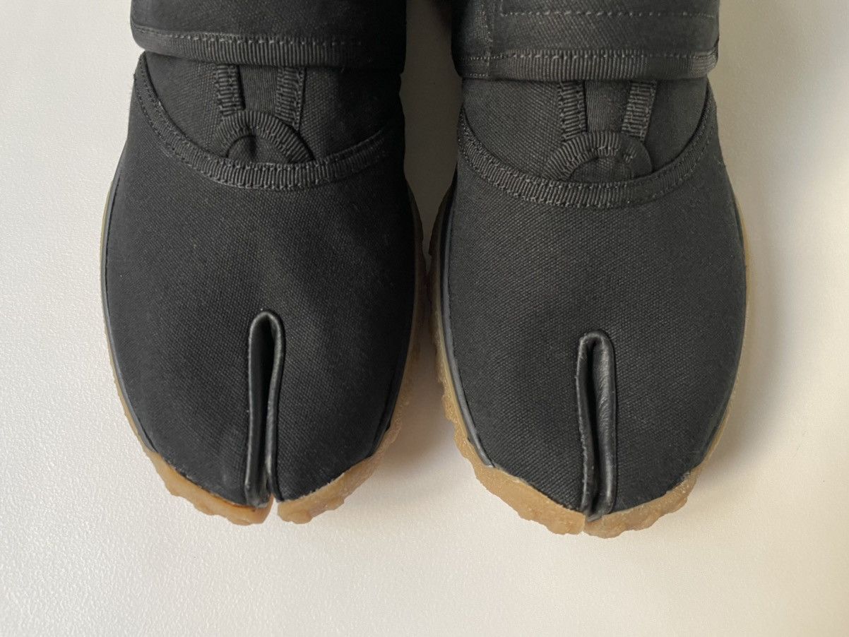 Maison Margiela Black Canvas Velcro ‘Ninja’ Tabi Sneakers Size US 8 / EU 41 - 5 Thumbnail