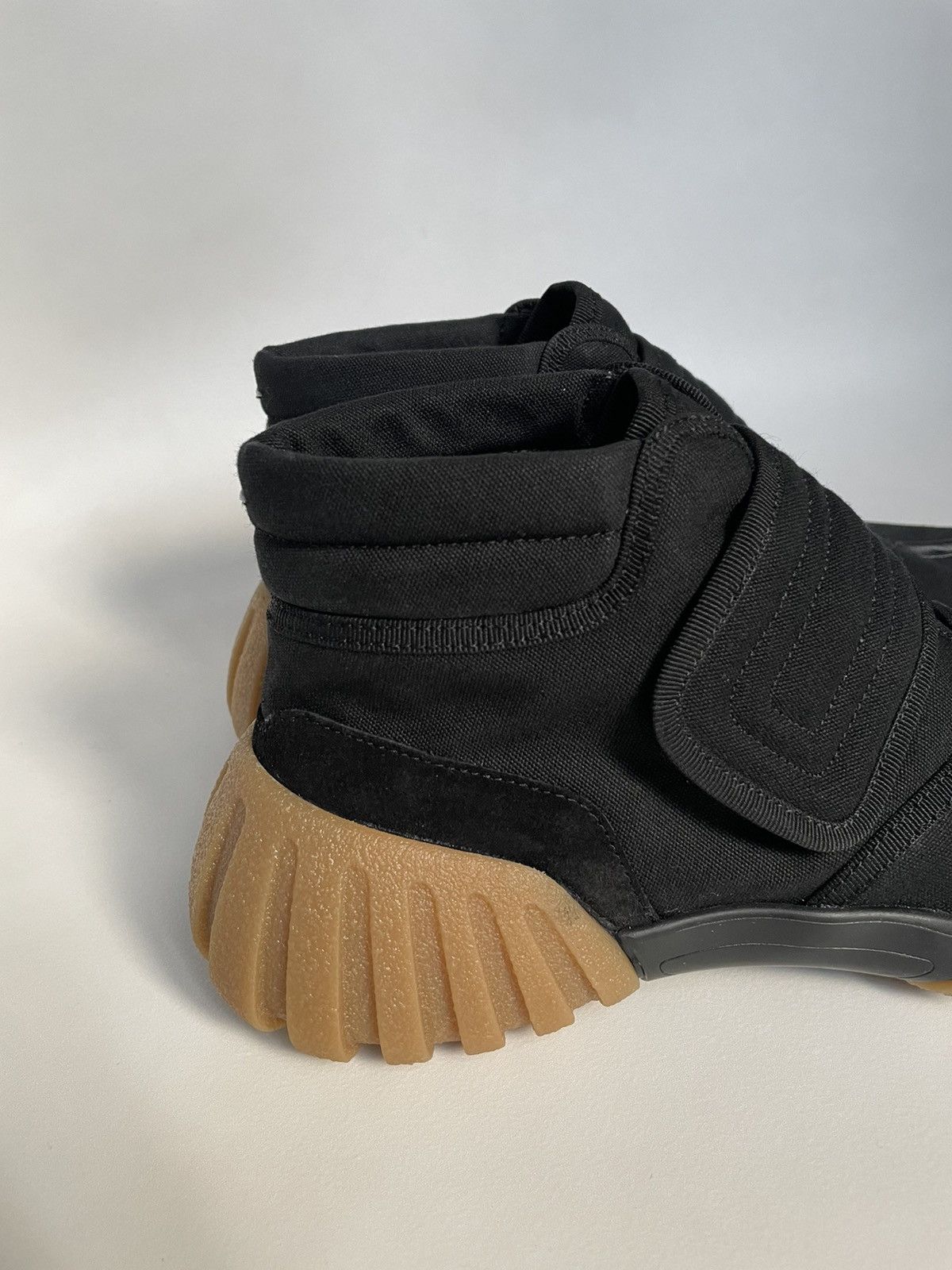 Maison Margiela Black Canvas Velcro ‘Ninja’ Tabi Sneakers Size US 8 / EU 41 - 7 Thumbnail