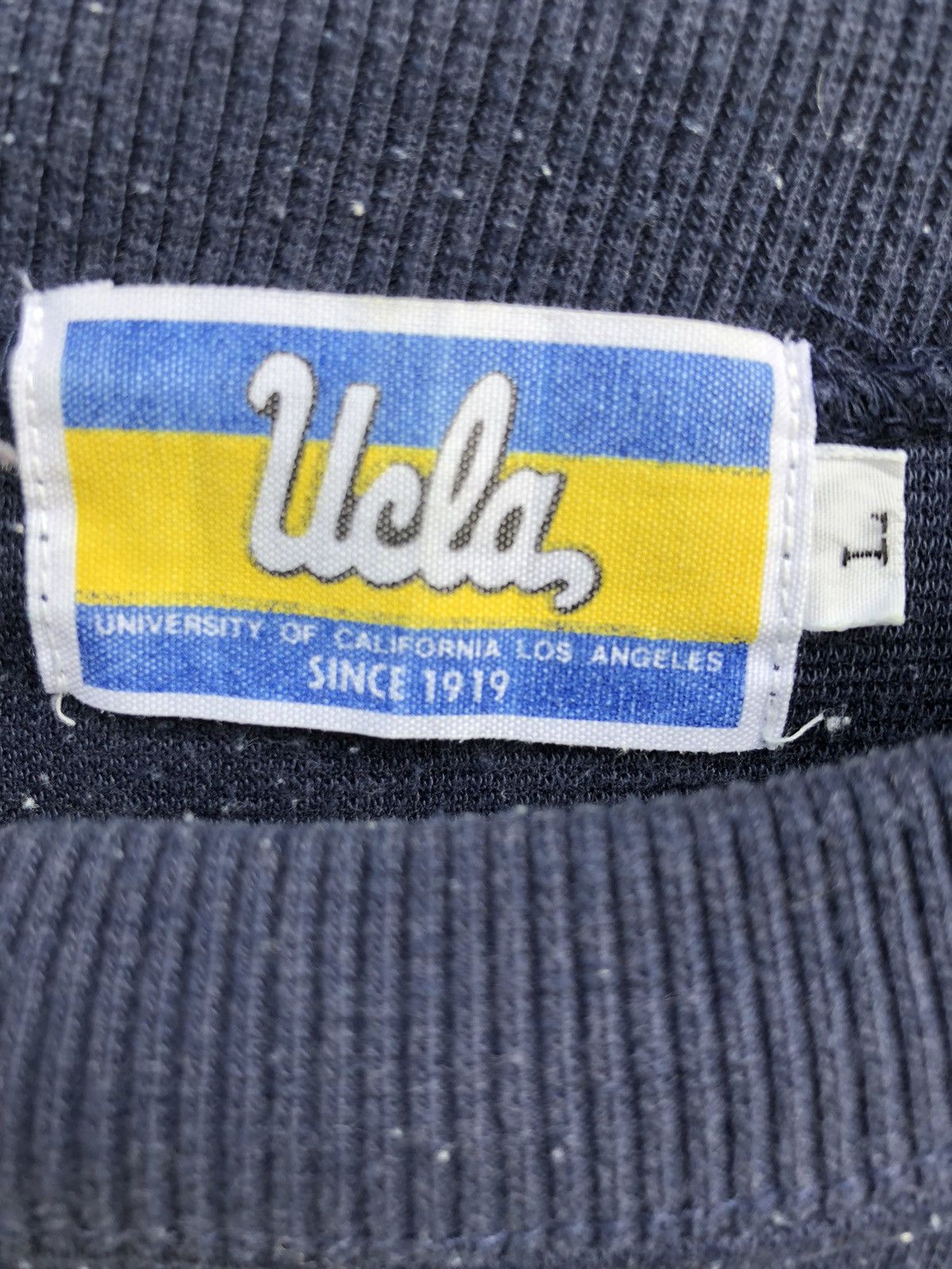 Vintage vintage UCLA Size US L / EU 52-54 / 3 - 4 Thumbnail
