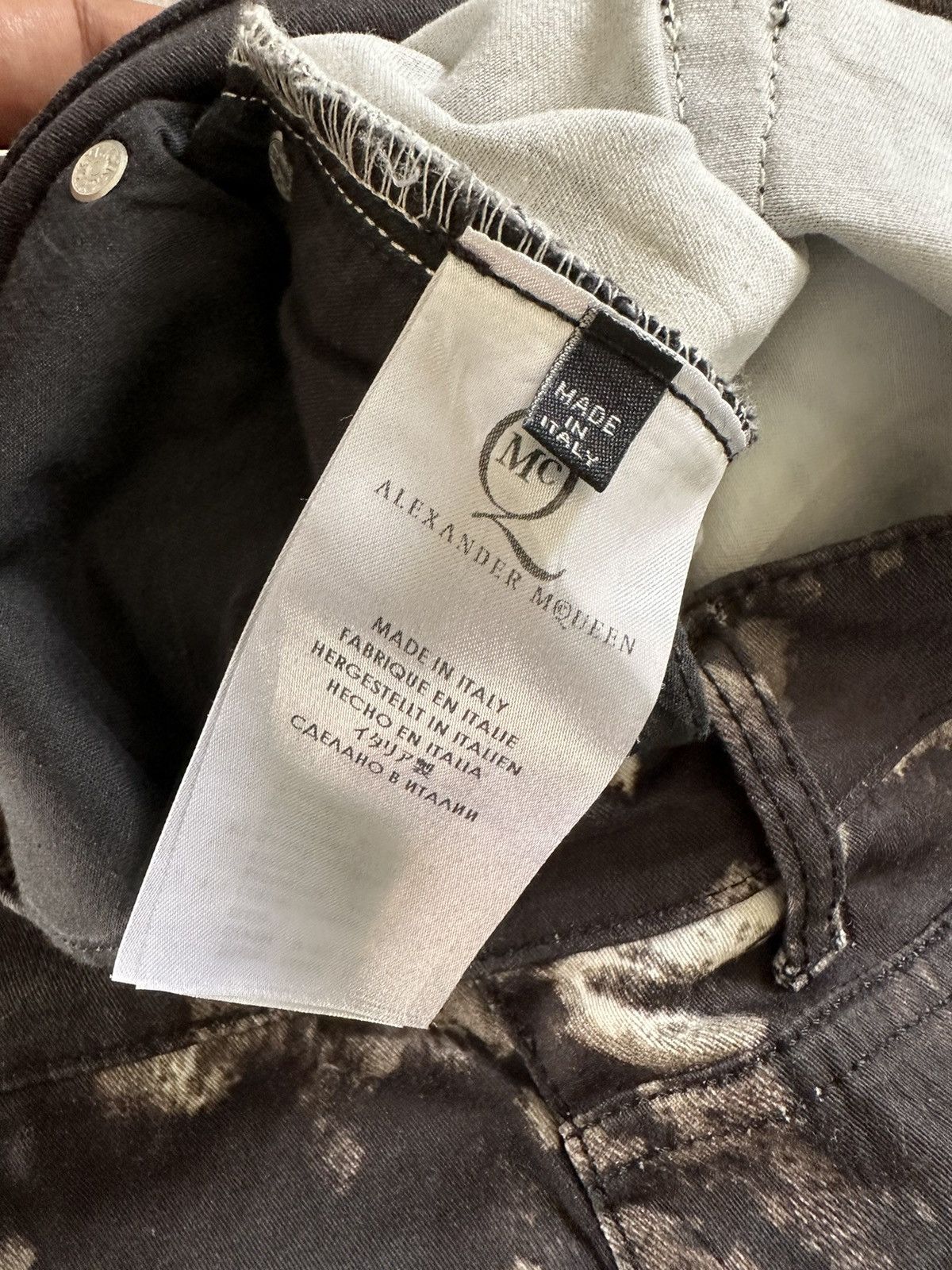 Alexander McQueen 2014 Alexander McQueen bleached skinny fit Size US 32 / EU 48 - 10 Thumbnail