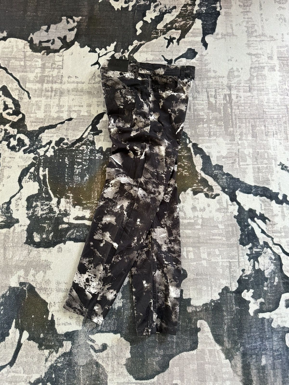 Alexander McQueen 2014 Alexander McQueen bleached skinny fit Size US 32 / EU 48 - 12 Thumbnail