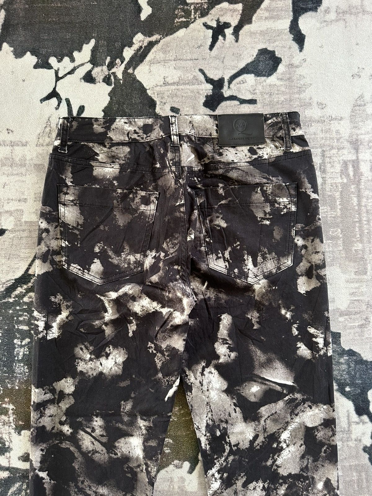 Alexander McQueen 2014 Alexander McQueen bleached skinny fit Size US 32 / EU 48 - 8 Thumbnail