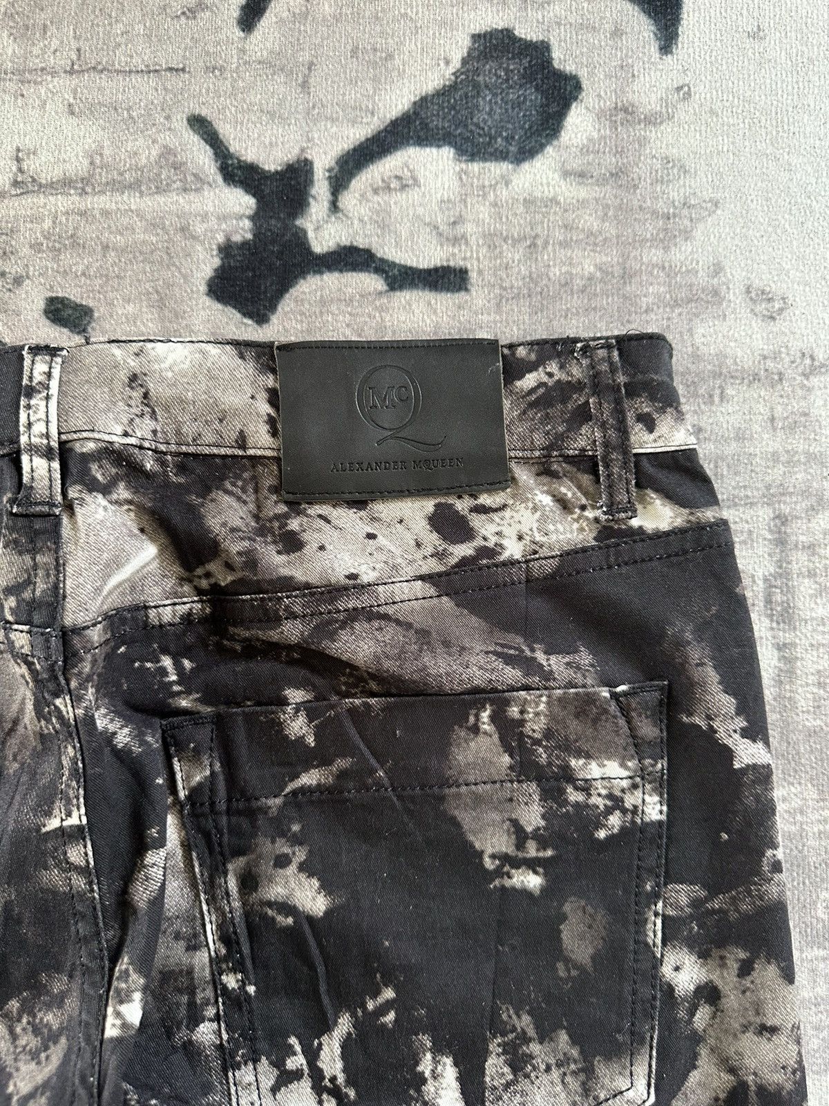 Alexander McQueen 2014 Alexander McQueen bleached skinny fit Size US 32 / EU 48 - 9 Thumbnail