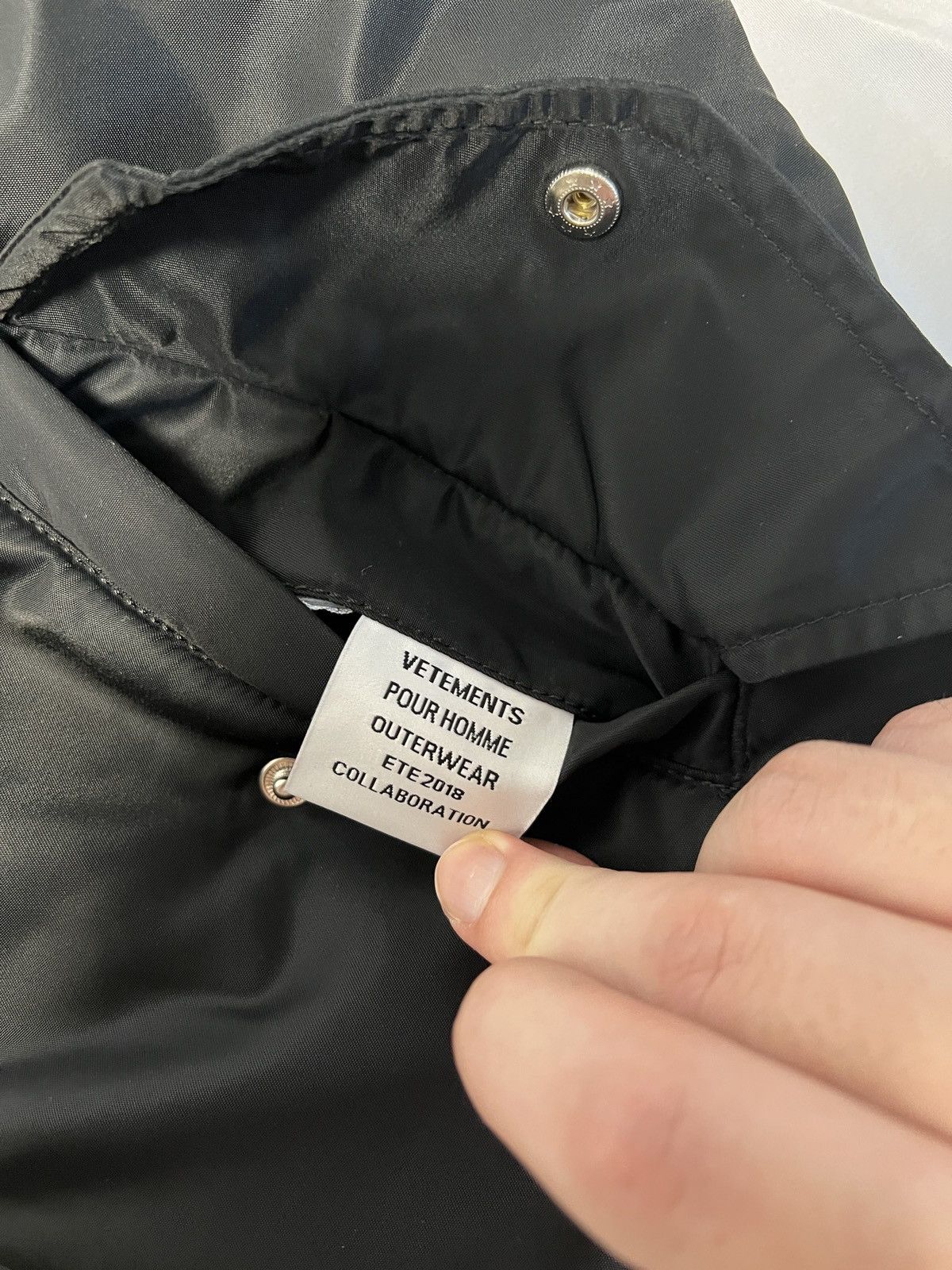 Vetements Vetements SS18 Homme Emoji Bomber Reversible Sz. S Fit Big Size US S / EU 44-46 / 1 - 11 Thumbnail