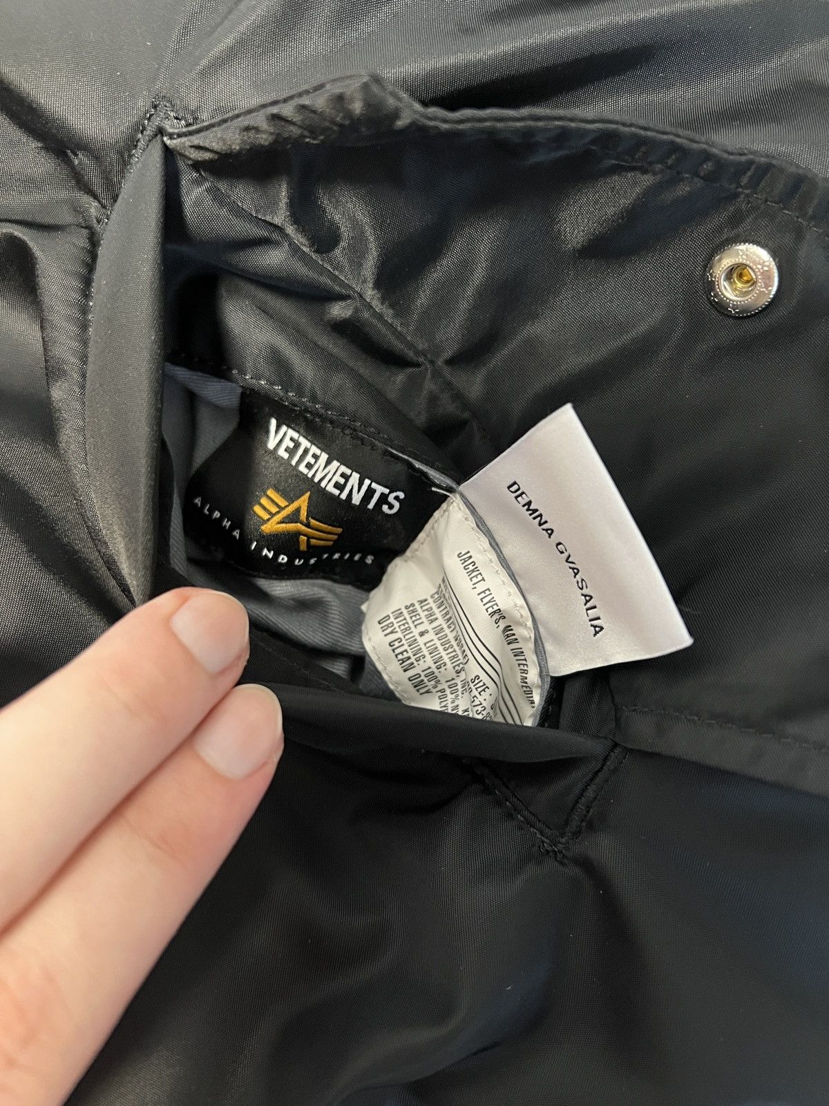 Vetements Vetements SS18 Homme Emoji Bomber Reversible Sz. S Fit Big Size US S / EU 44-46 / 1 - 8 Thumbnail