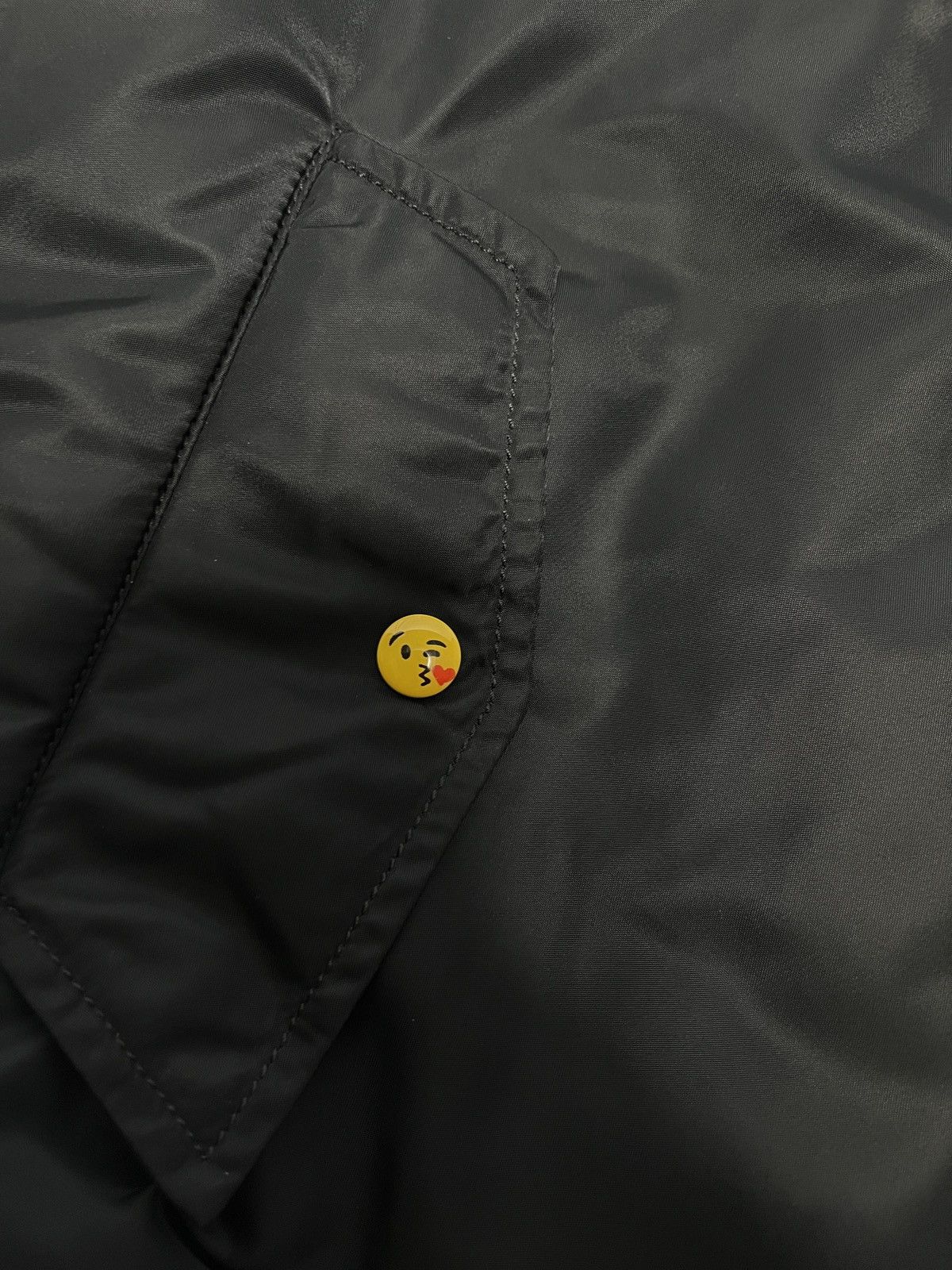Vetements Vetements SS18 Homme Emoji Bomber Reversible Sz. S Fit Big Size US S / EU 44-46 / 1 - 15 Thumbnail