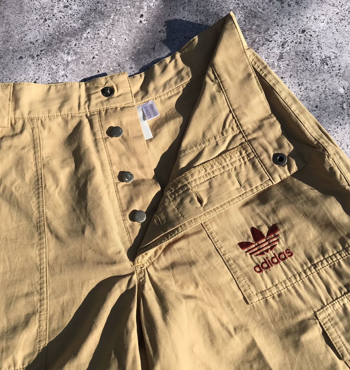 Adidas Adidas VintageY2K Cargo Shorts Size US 28 / EU 44 - 12 Thumbnail