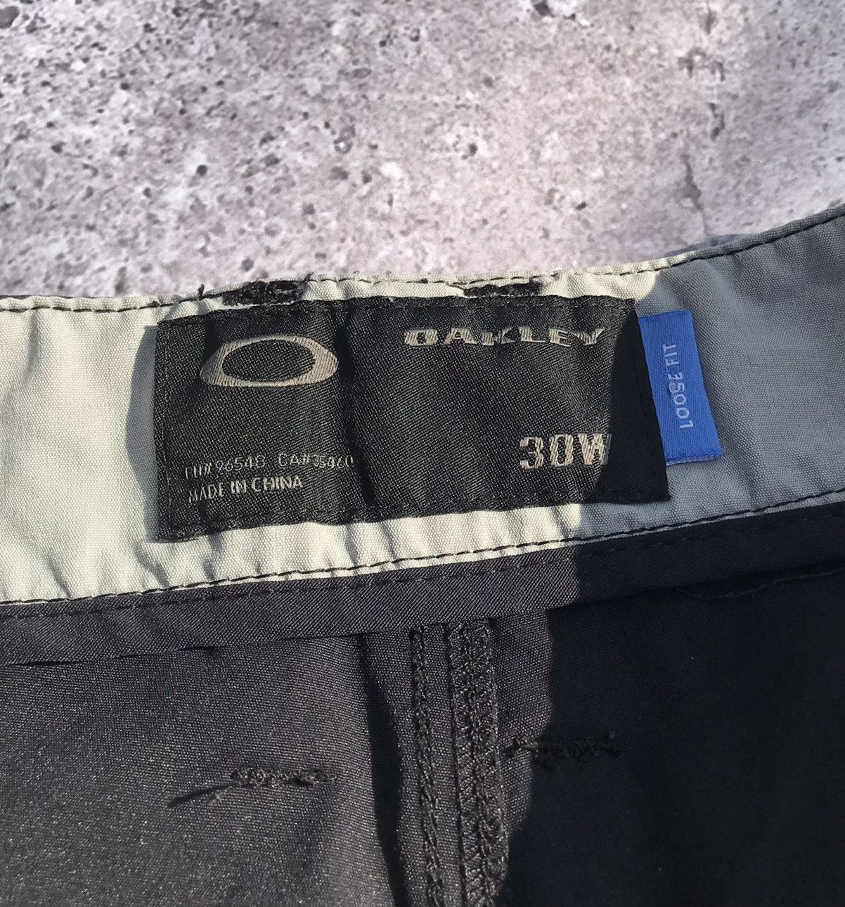 Oakley × Vintage Oakley Vintage Nylon Shorts Size US 32 / EU 48 - 15 Thumbnail
