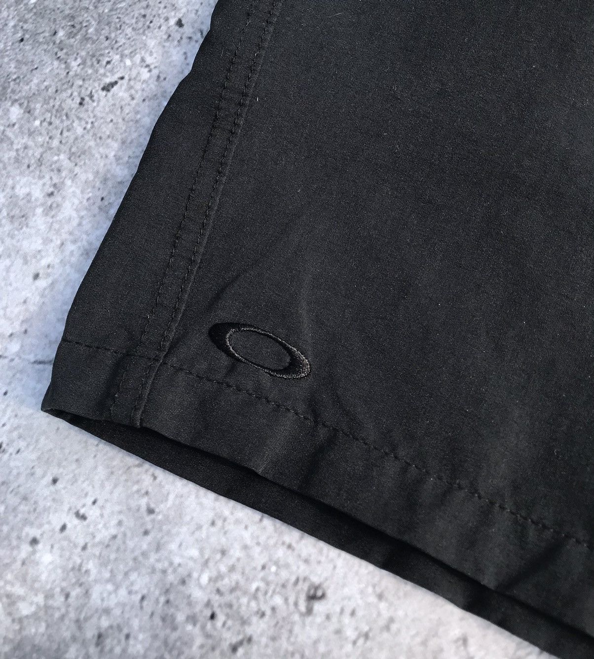 Oakley × Vintage Oakley Vintage Nylon Shorts Size US 32 / EU 48 - 3 Thumbnail