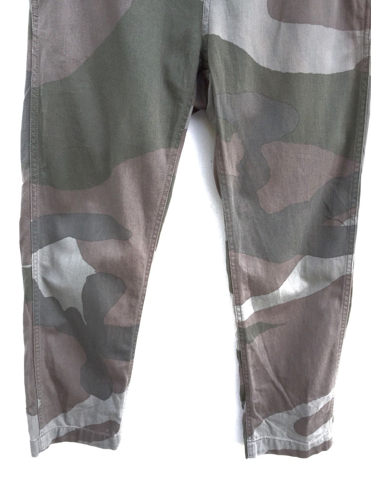 Japanese Brand Japanese Brand Le Milange Camo Pants Wtaps Style Size US 27 - 6 Thumbnail