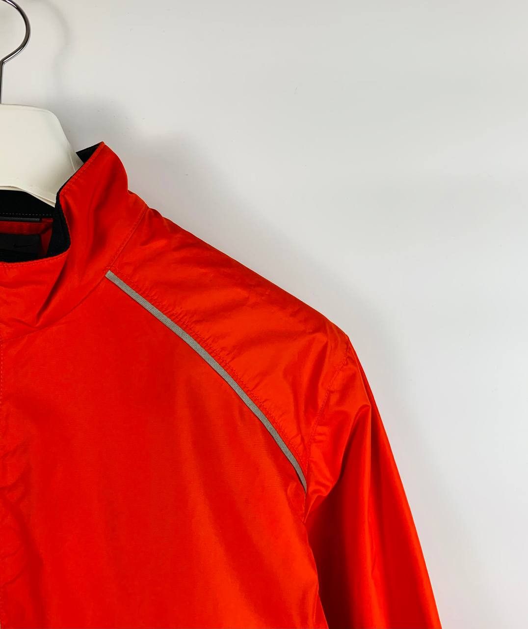 Nike Nike light jacket red vintage L Size US L / EU 52-54 / 3 - 3 Thumbnail