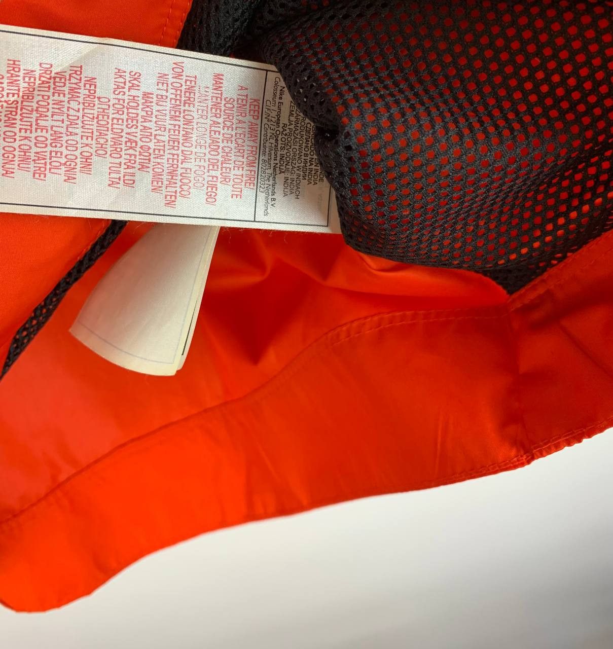 Nike Nike light jacket red vintage L Size US L / EU 52-54 / 3 - 13 Thumbnail