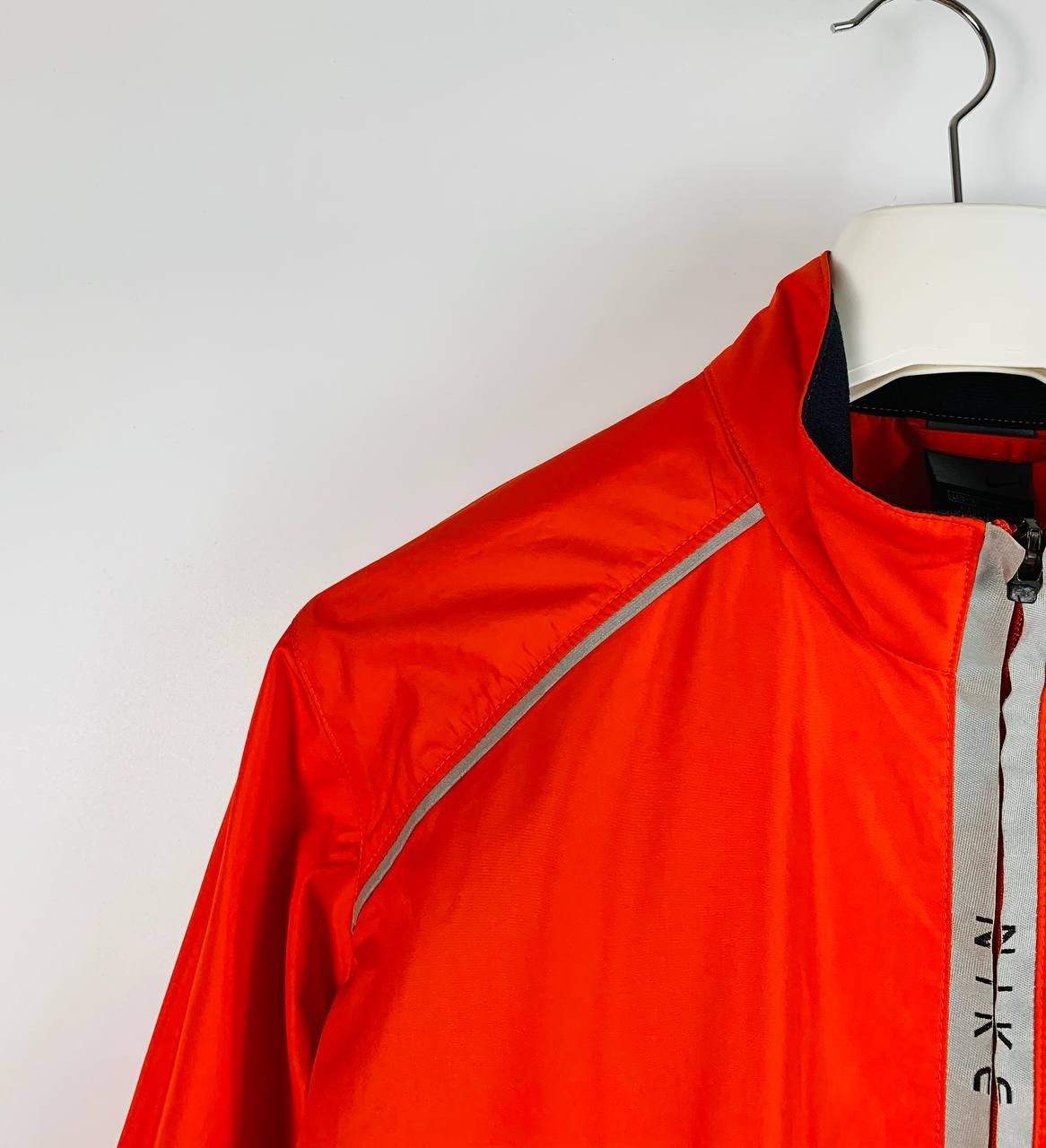 Nike Nike light jacket red vintage L Size US L / EU 52-54 / 3 - 2 Thumbnail