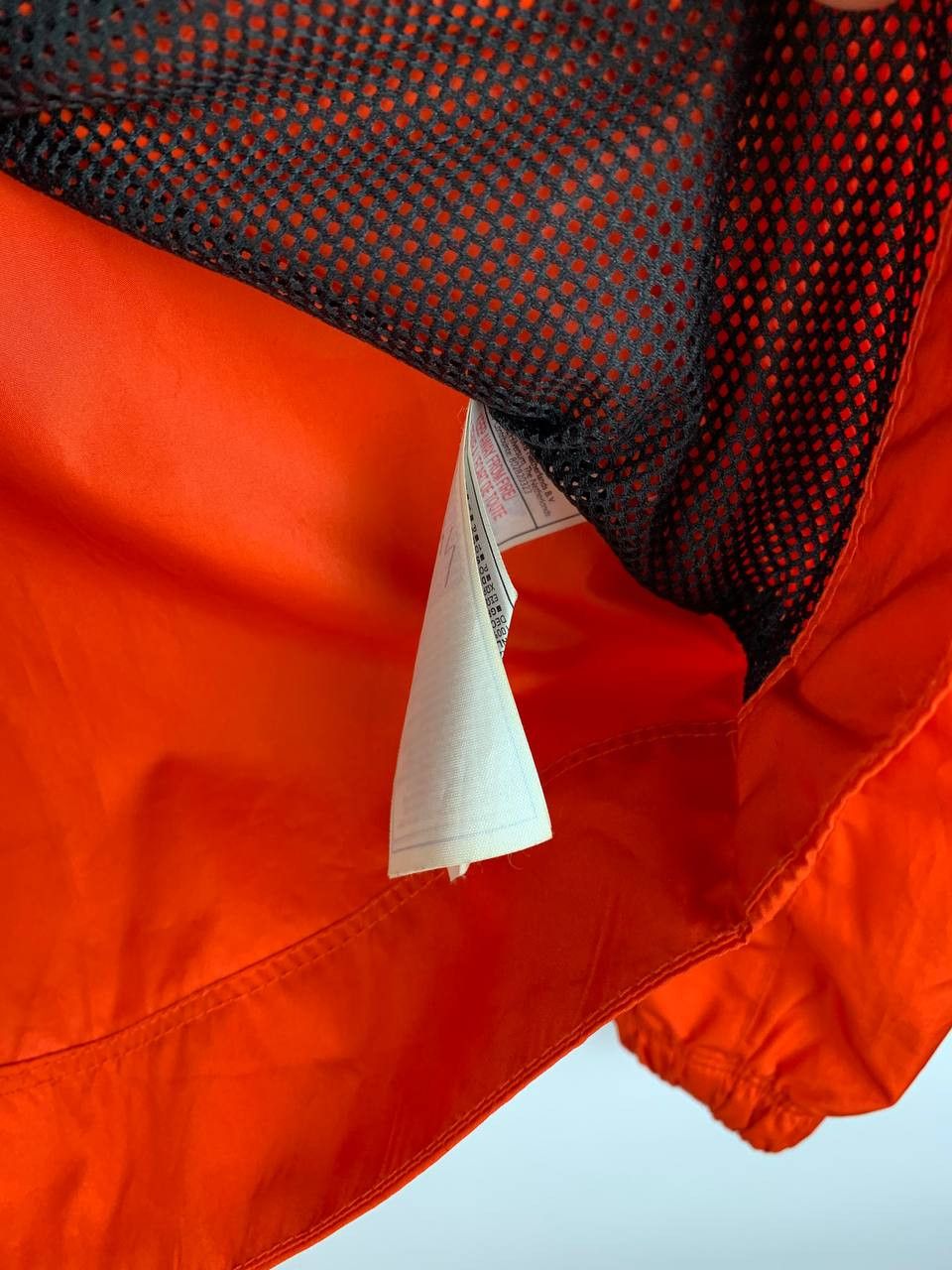Nike Nike light jacket red vintage L Size US L / EU 52-54 / 3 - 12 Thumbnail