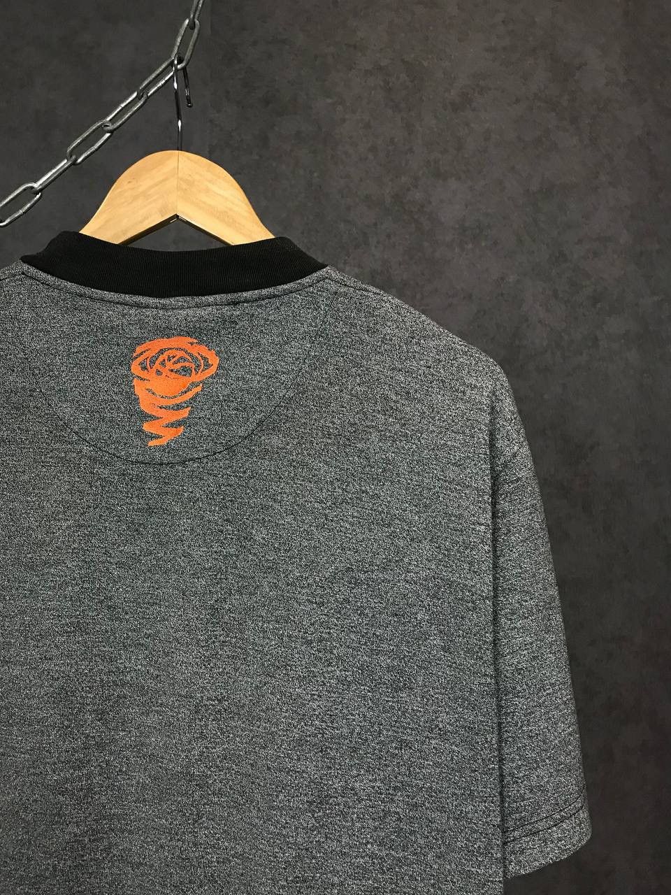 Vintage Nike swoosh streetwear vintage center logo tee Size US S / EU 44-46 / 1 - 6 Thumbnail