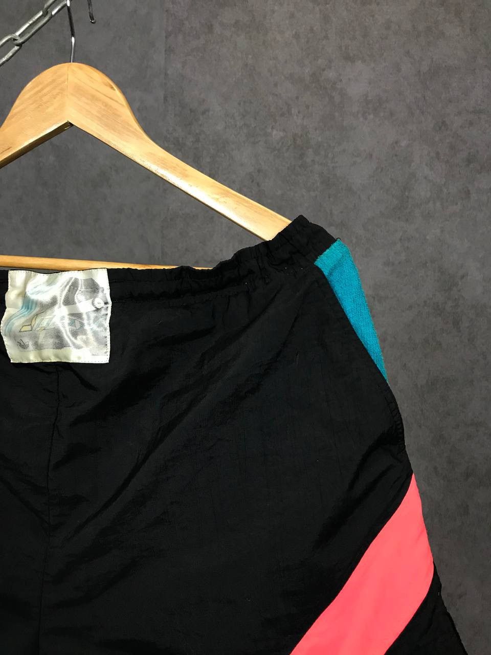 Adidas × Vintage Adidas vintage streetwear shorts Size US 36 / EU 52 - 2 Thumbnail