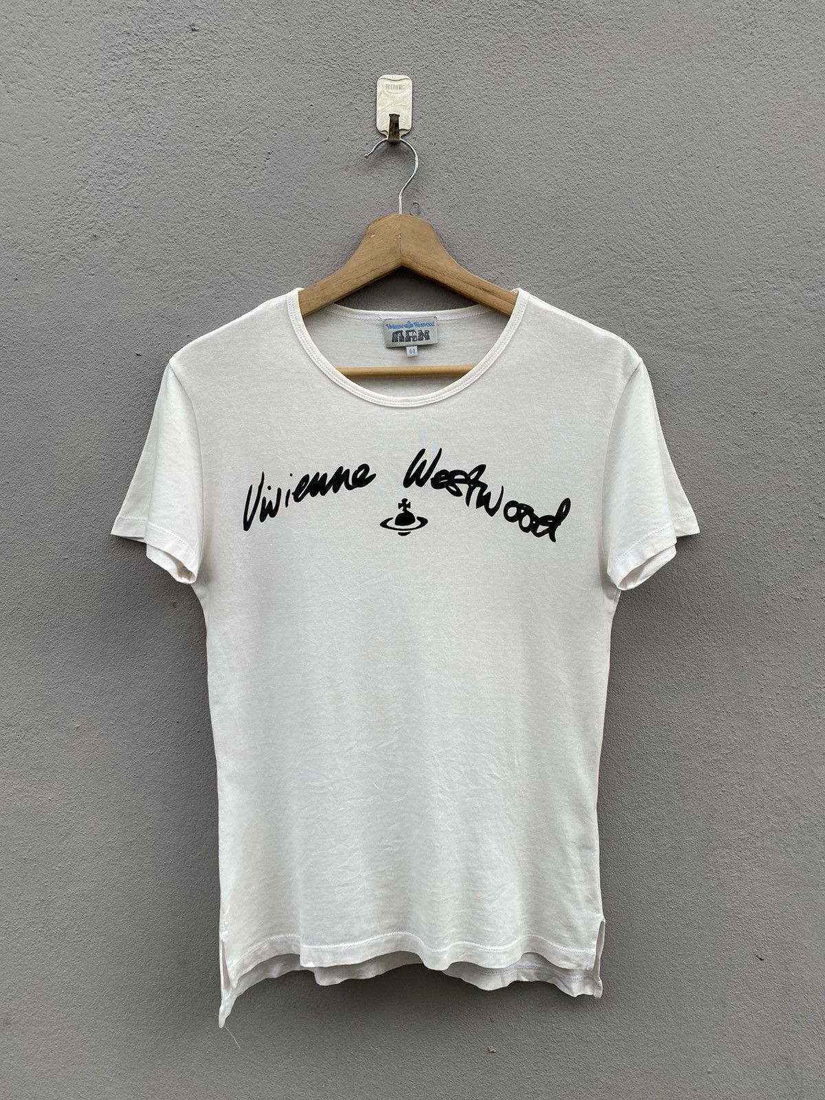 Vivienne Westwood 💥Vivienne Westwood “Script Out Logo” Tshirt Sz44 Size M / US 6-8 / IT 42-44 - 1 Thumbnail
