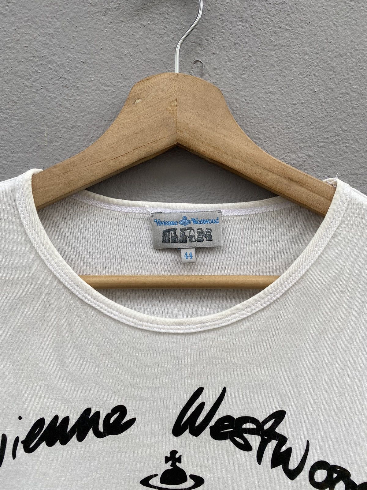 Vivienne Westwood 💥Vivienne Westwood “Script Out Logo” Tshirt Sz44 Size M / US 6-8 / IT 42-44 - 2 Thumbnail