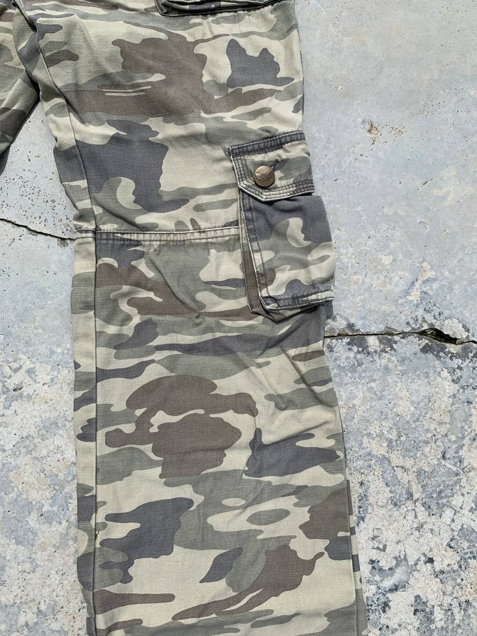 Japanese Brand One Room Low Waist Cargo Pants Flare Camo Trouser Vintage Size US 30 / EU 46 - 5 Thumbnail