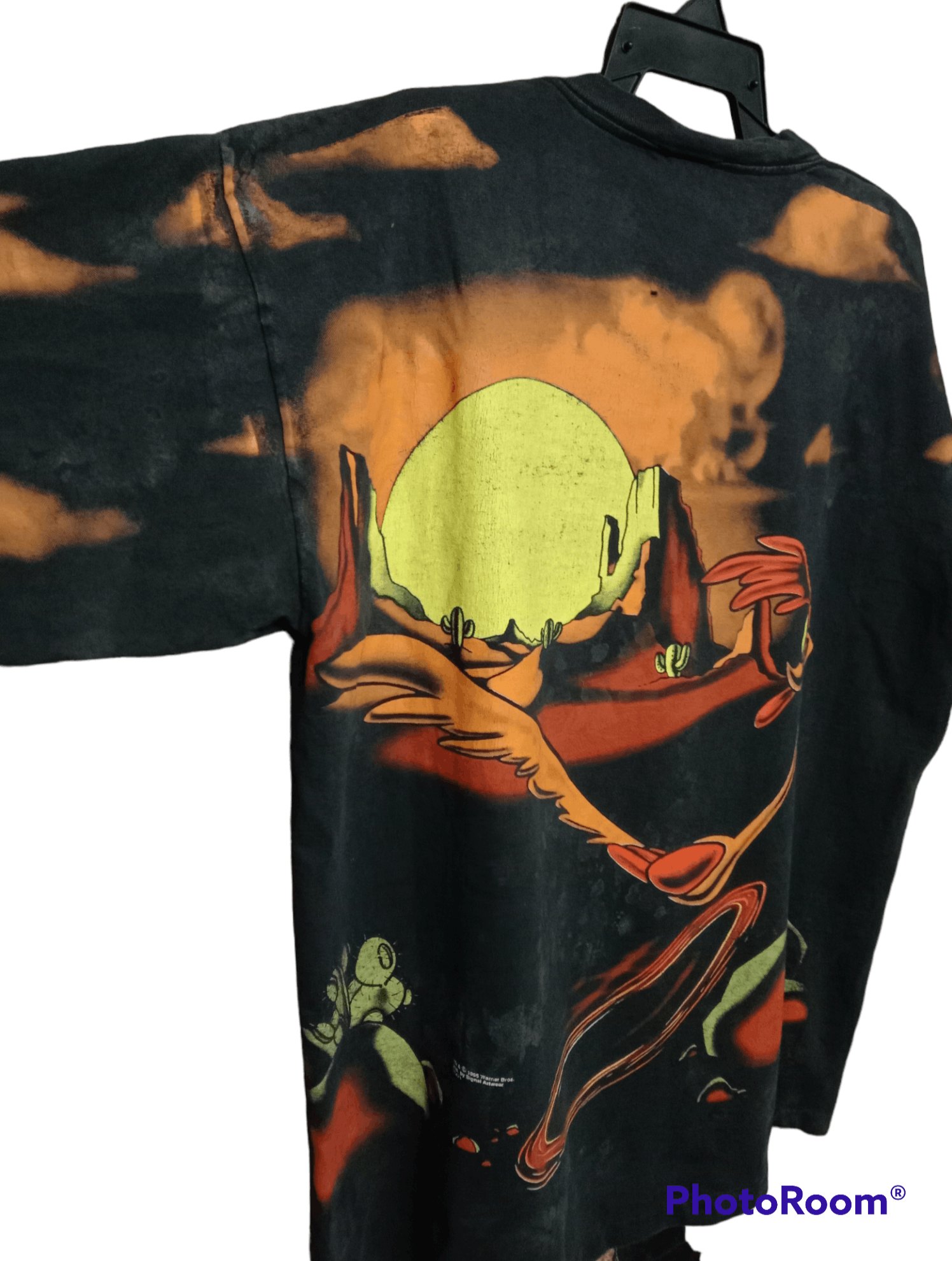 Vintage Vintage 90s Wile E Coyote And Road Runner Full Print🔥🔥🔥 Size US XL / EU 56 / 4 - 2 Thumbnail