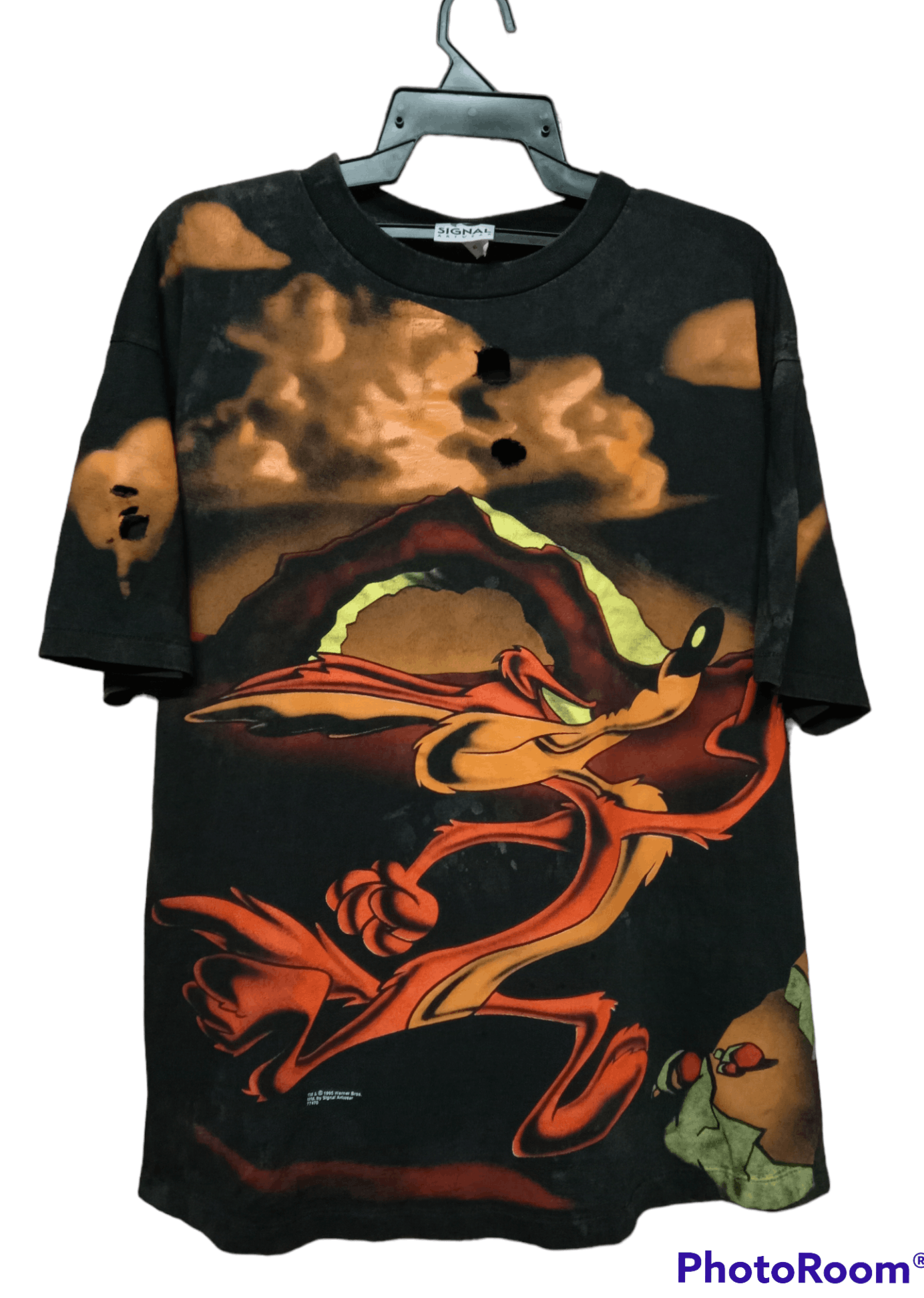Vintage Vintage 90s Wile E Coyote And Road Runner Full Print🔥🔥🔥 Size US XL / EU 56 / 4 - 1 Thumbnail