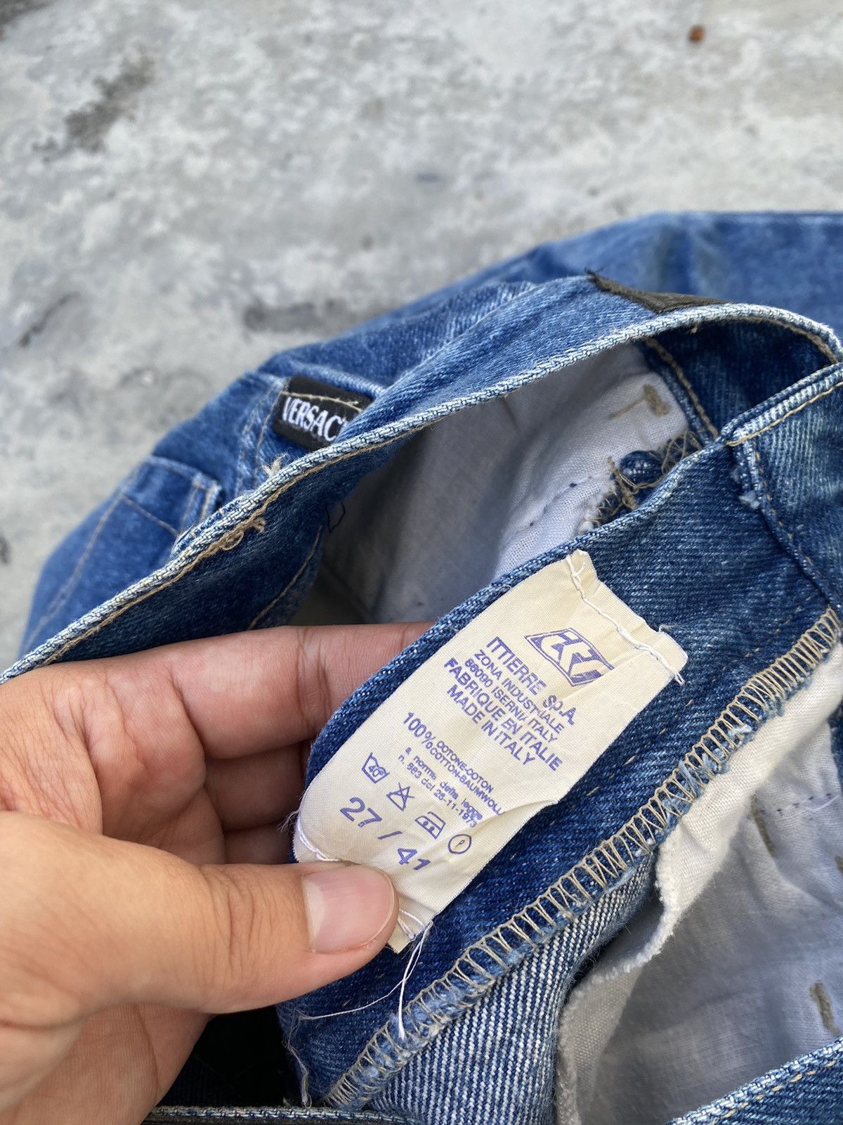 Versace 🔥Express Shipping🔥 Versace Jeans Made in Italy size 24 Size 24" / US 00 / IT 34 - 5 Thumbnail